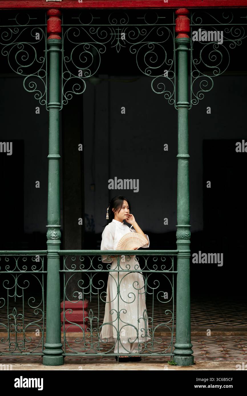 Porträt von Nguyẽn Vy, chinesische Versammlungshalle von Hoi an, Hoi an, Provinz Quảng Nam, Vietnam Stockfoto