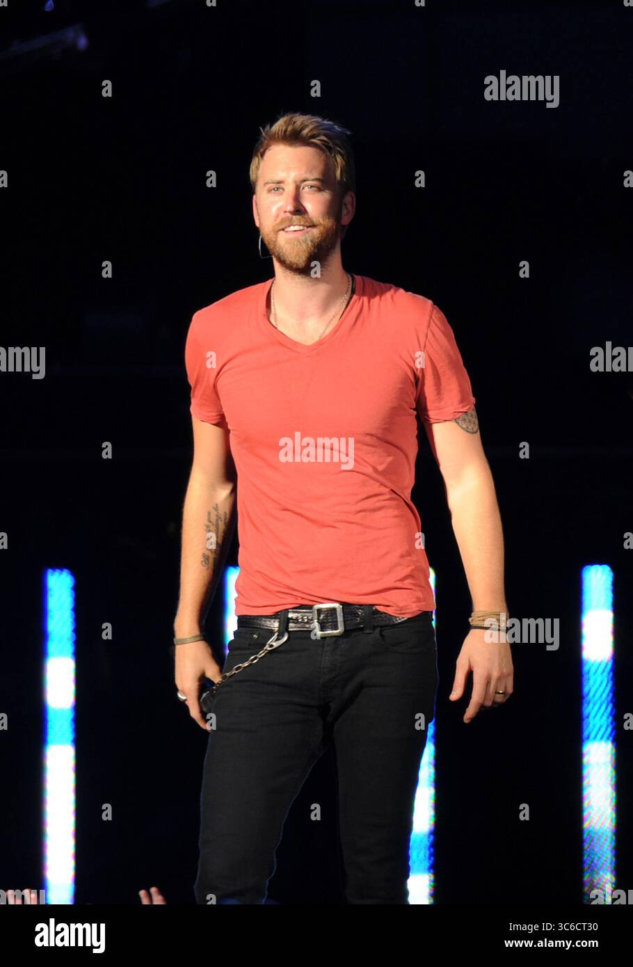 13. Mai 2012, West Palm Beach, Florida, Vereinigte Staaten von Amerika: WEST PALM BEACH - 12. MAI: Hillary Scott, Charles Kelley und Dave Haywood von Lady Antebellum treten am 12. Mai 2012 im Cruzan Ampitheatre in West Palm Beach auf...Lady A ist eine US-amerikanische Country-Band, die 2006 in Nashville, Tennessee gegründet wurde. Die Gruppe besteht aus Hillary Scott, Charles Kelley und Dave Haywood. Leute: Hillary Scott, Charles Kelley, Dave Haywood (Credit Image: © SMG via ZUMA Wire) Stockfoto