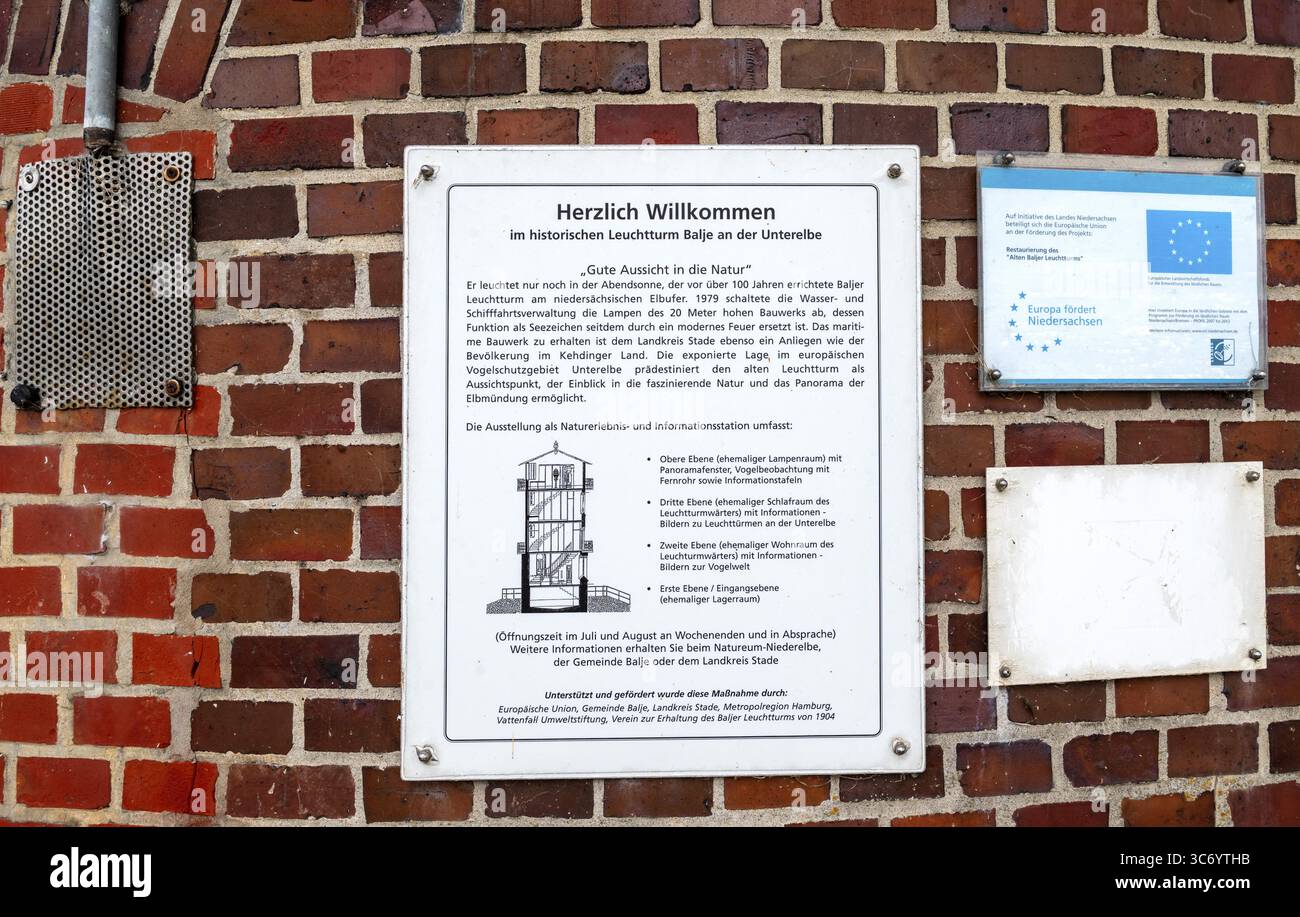 Informationstafel Leuchtturm Alter Baljer, Balje, Stadtteil Stade, Unterelbe, Kehdinger Land, Niedersachsen, Deutschland Stockfoto