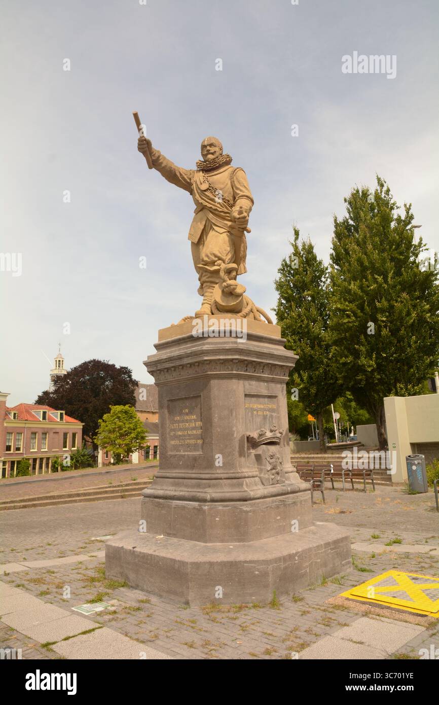 Piet Heyn Monument (1870) des Bildhauers Jos graven in Delfshaven, Rotterdam, Niederlande Stockfoto