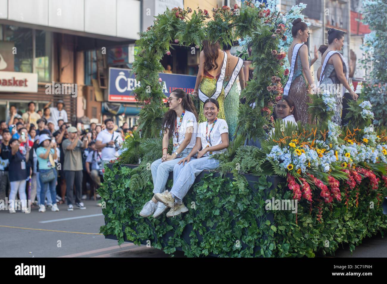 Tagbilaran, Bohol, Philippinen, Teilnehmer des jährlichen Sandugo Street Dance Festivals Stockfoto