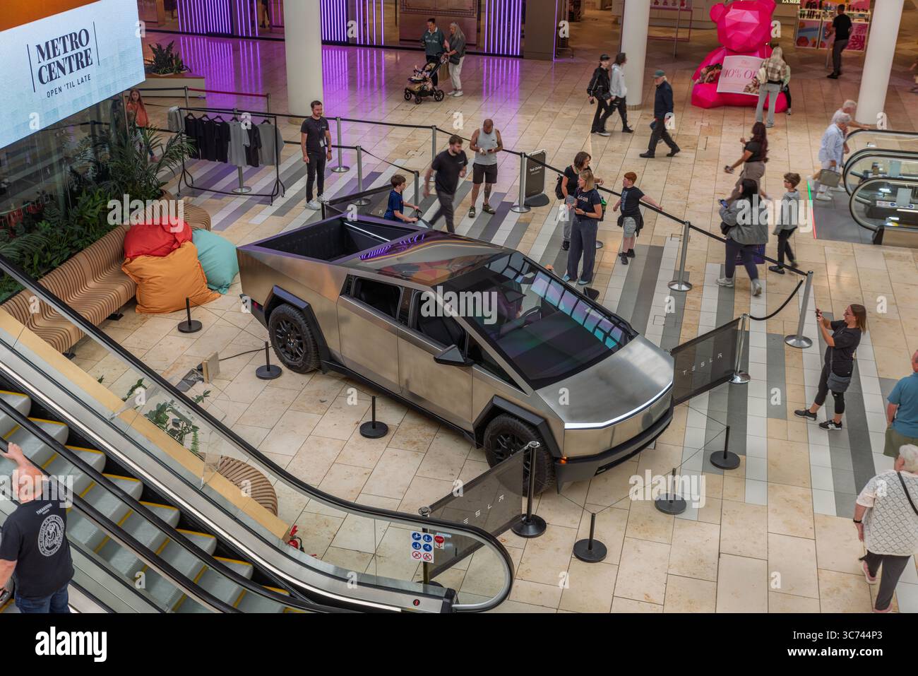 Tesla Cybertruck besucht Großbritannien Stockfoto