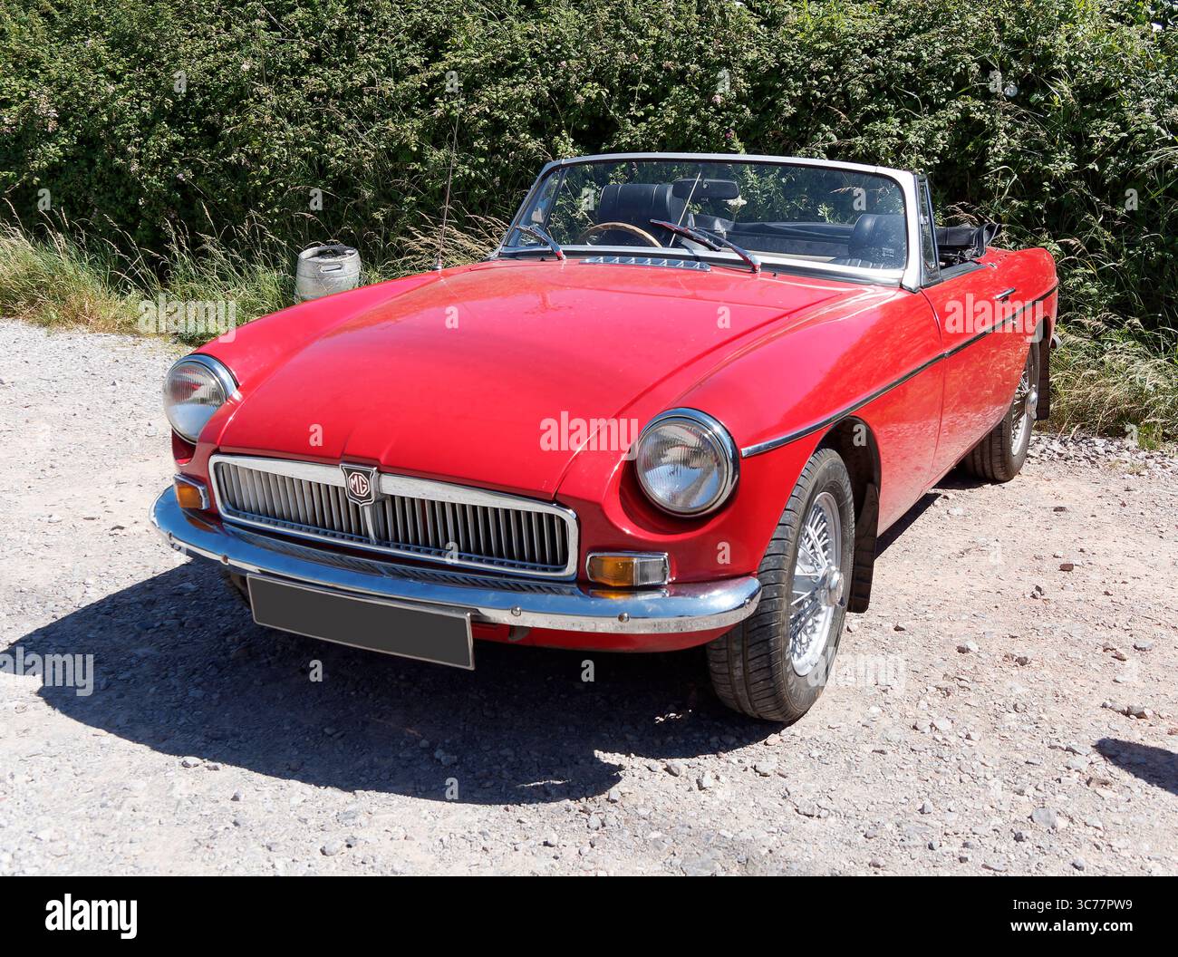 MG MGB Car, Plough and Harrow Public House, Monknash, Pembrokeshire, Wales, Vereinigtes Königreich, Europa Stockfoto