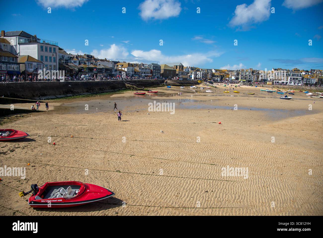 Direkt am Meer in St. Ives, Cornwall, England Stockfoto