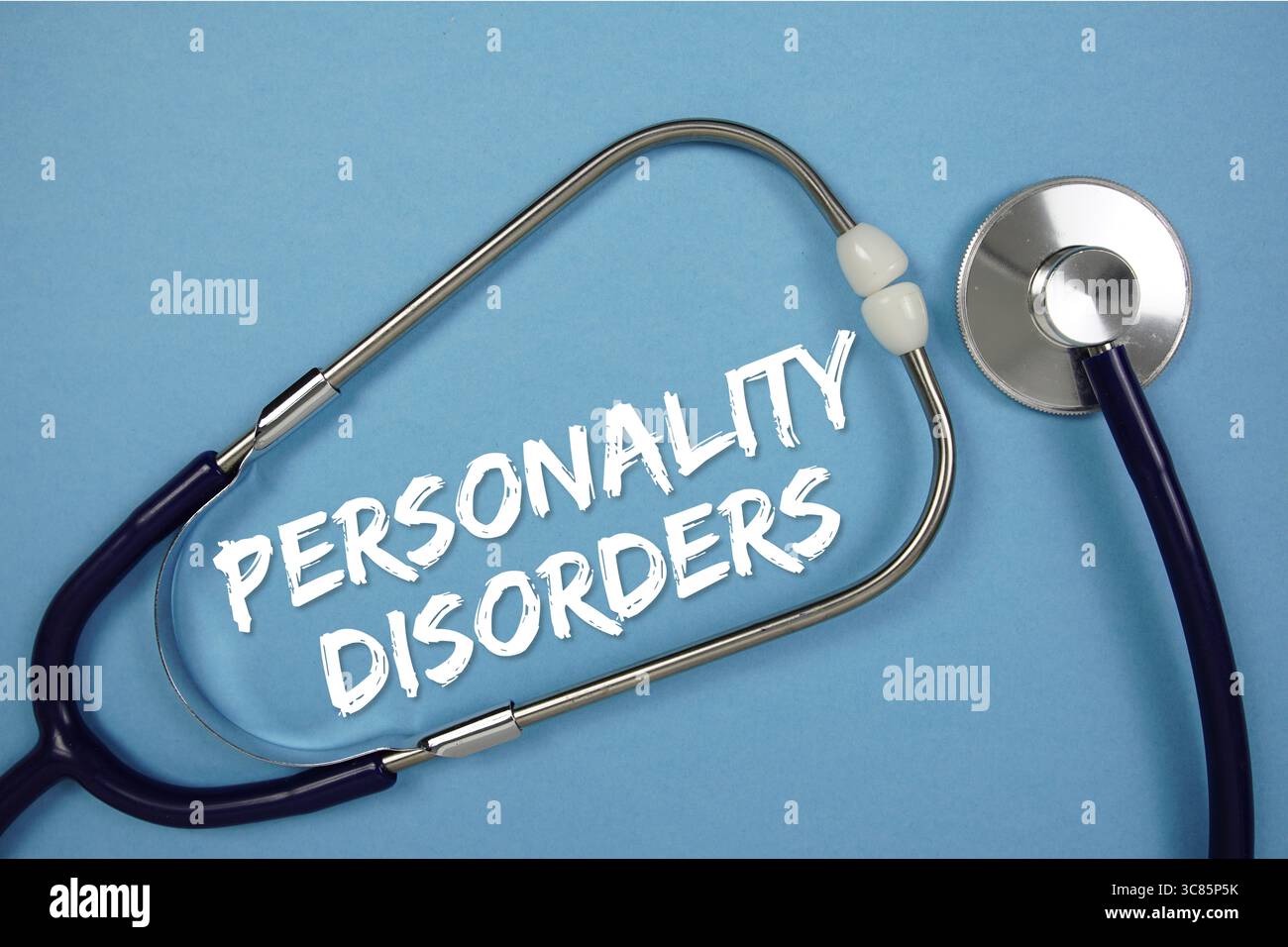 Persönlichkeitsstörungstext mit Stethoskop auf blauem Hintergrund Stockfoto