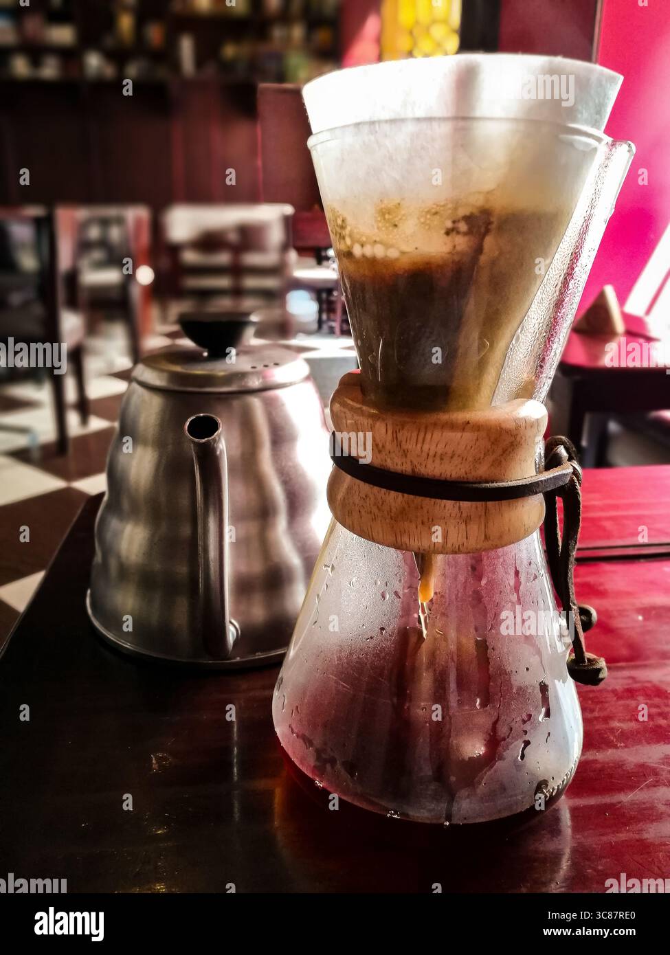 kolumbianischer Filterkaffee Stockfoto