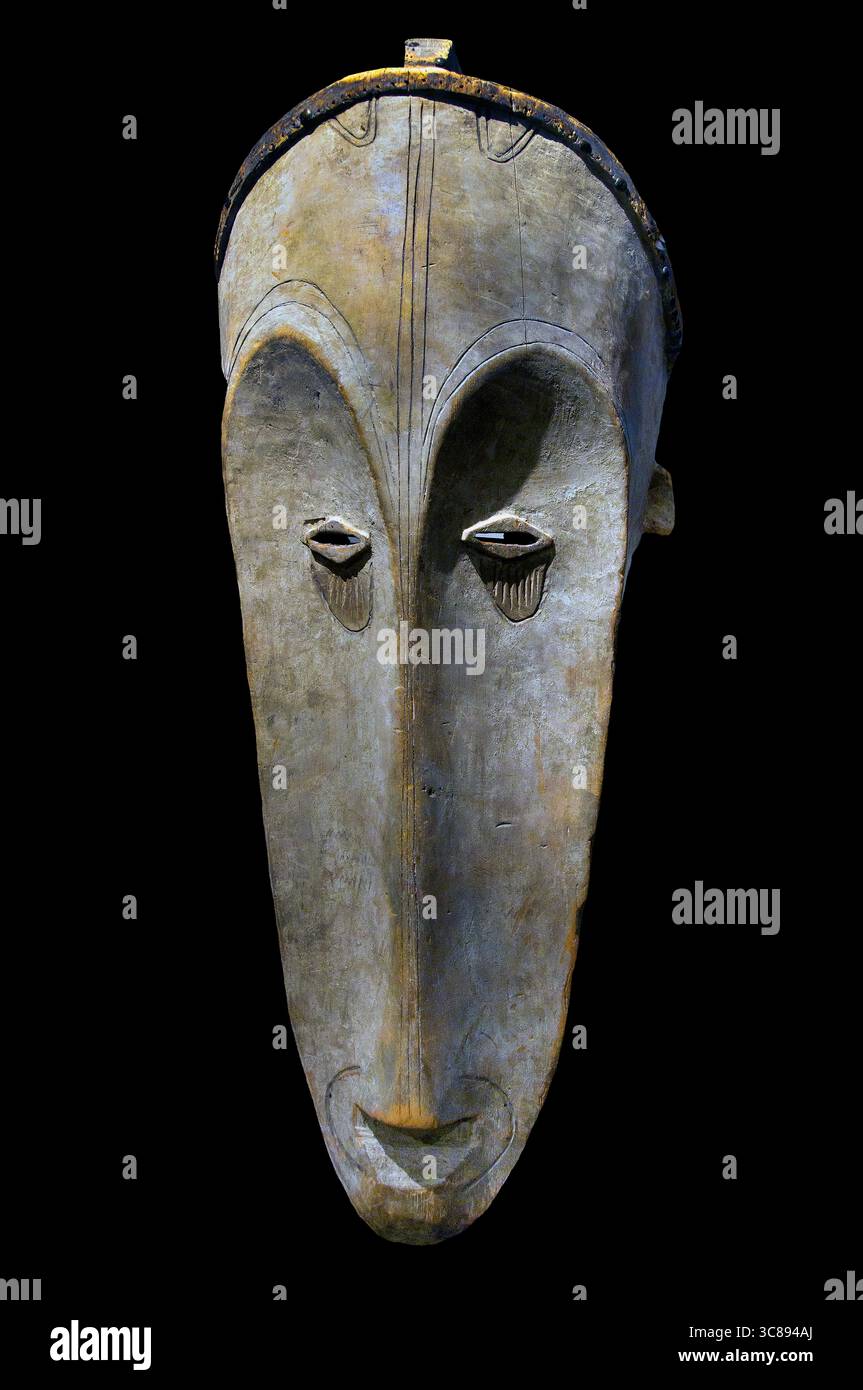 Fang-Maske für die Zeremonie, eine inquisitorielle Suche nach Zauberern. Gabun Afrika Afrika 19. Jahrhundert. Museum - Musée du quai Branly Stockfoto