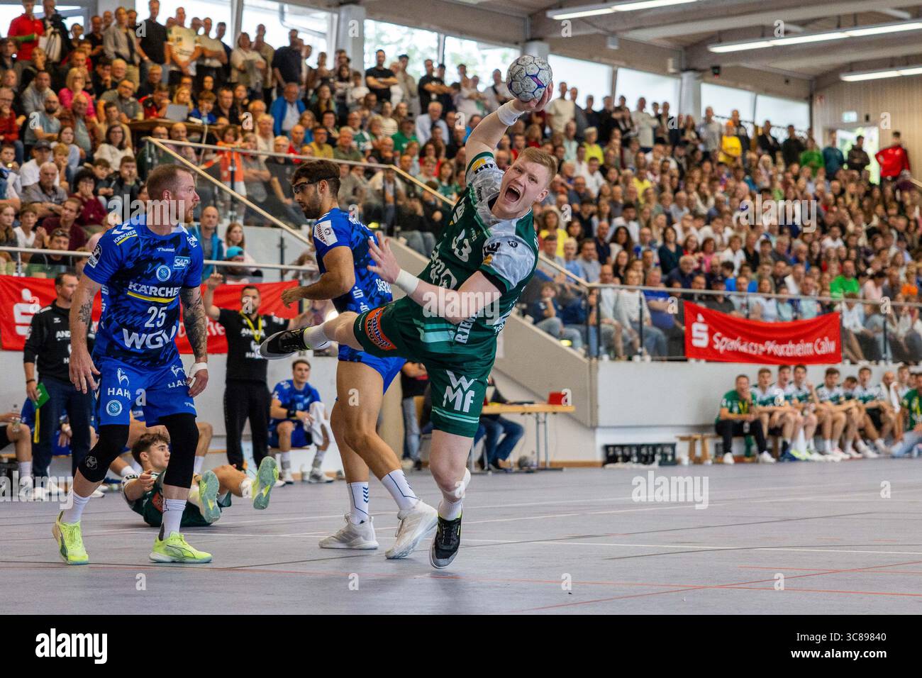 YMIR GISLASON (FRISCH AUF! Goeppingen, #33) erzielt ein Tor, Aktion, Torwurf FRISCH AUF! Goeppingen (FAG) vs. TVB 1898 Stuttgart (TVB), Handball, Maenner, S-Cup Altensteig 2025, Finale, Spielzeit 2025/2026, 03.08.2025 Foto: Eibner-Pressefoto/Oliver Schmidt Stockfoto