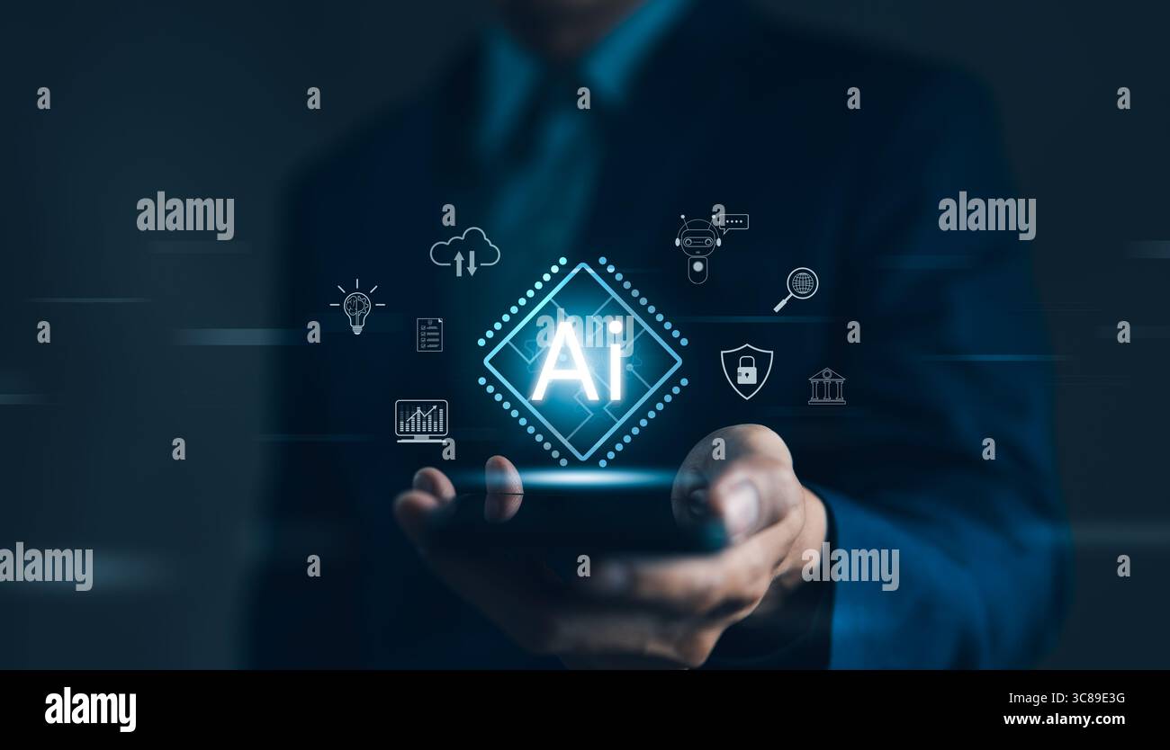 Geschäftsmann zeigt Chip-CPU-Funktionen von KI und künstlicher Intelligenz-Automatisierung. Computerverbindung mit informationstechnischer Intelligenz. Prompt Stockfoto