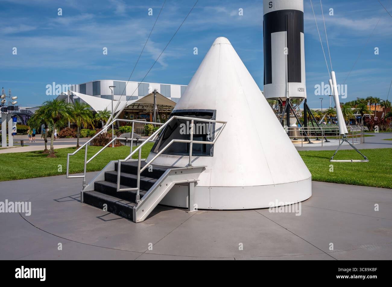 Merritt Island, Florida - 7. Juli 2025: Rocket Garden im Kennedy Space Center Stockfoto
