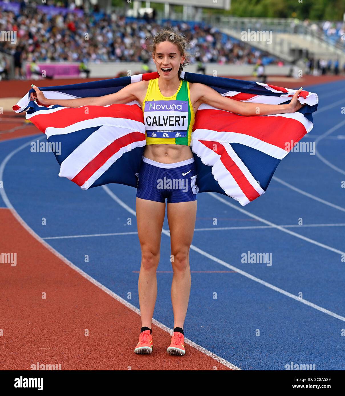 Birmingham. August 2025. Birmingham 3. August: Sarah Calvert gewinnt die Frauen 1500 m bei den Novuna UK Athletics Championships im Alexander Stadium, Birmingham Credit: PATRICK ANTHONISZ/Alamy Live News Stockfoto
