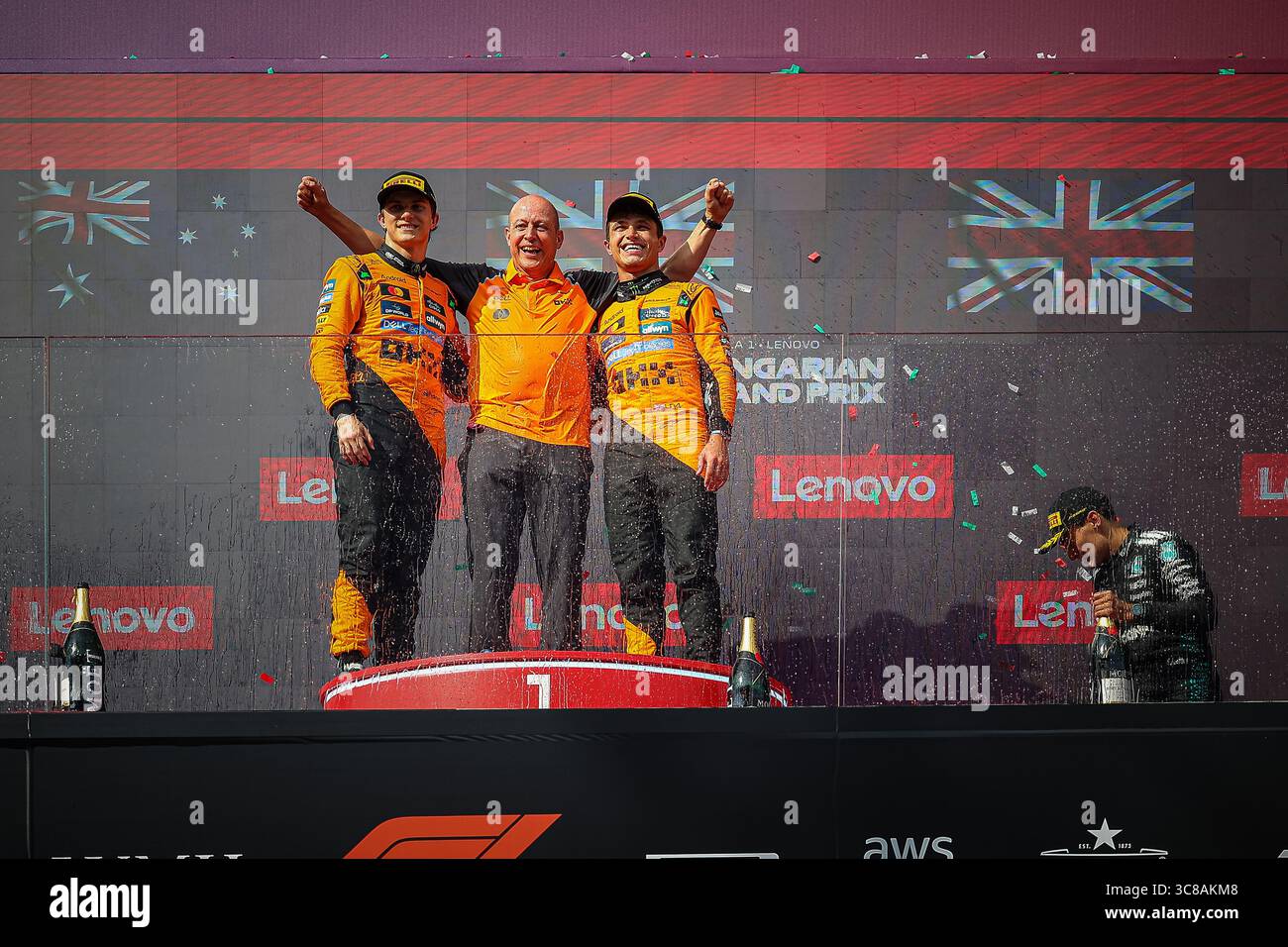 Podium des Rennens: Lando Norris gewinnt vor Oscar Piastri und George Russel während des ungarischen GP, Budapest vom 31. Juli bis 4. August 2025. Formel 1 Welt c Stockfoto
