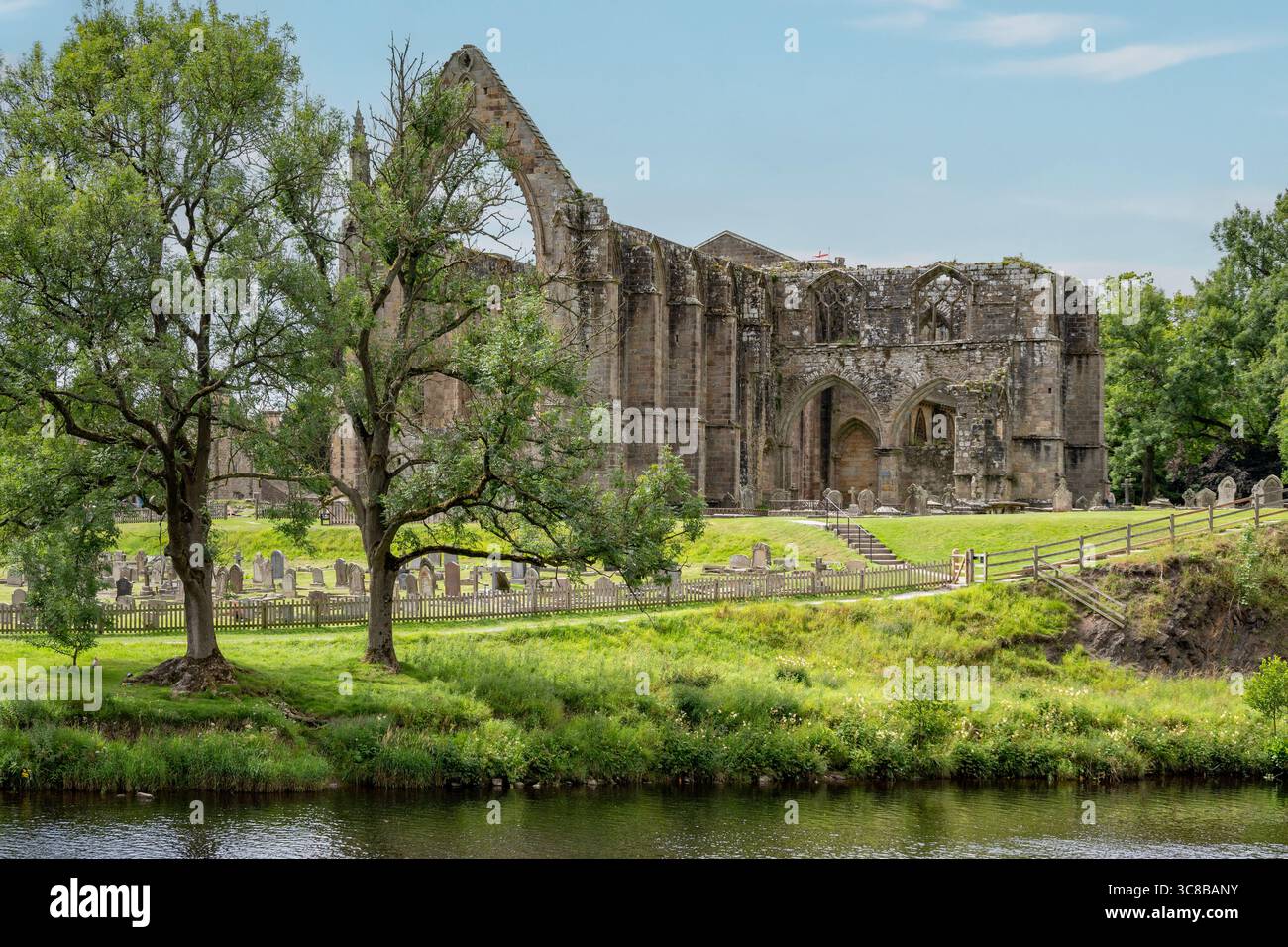 Ruinen von Bolton Abbey, nahe Skipton, North Yorkshire, England Stockfoto