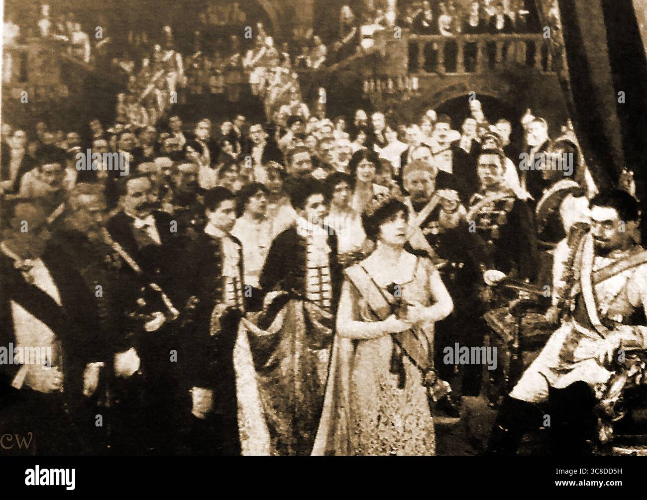 FILM - FILME - KINO - GESCHICHTE - Eine Szene aus dem frühen britischen Epos RUPERT OF HENTZAU (1913), das 1915 von der London Film Company veröffentlicht wurde Stockfoto