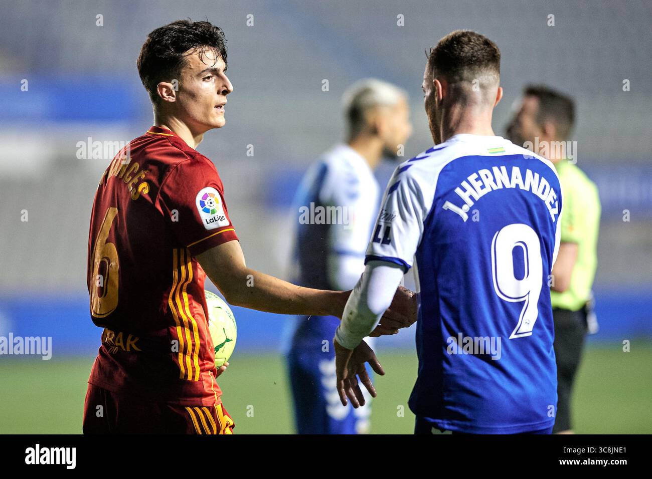 12. Februar 2021: Frances of Real Zaragoza während des Liga SmartBank Spiels zwischen CE Sabadell und Real Zaragoza in Estadi Nova Creu Alta in Sabadell, Spanien. (Kreditbild: © Gerard Franco/DAX via ZUMA Wire) Stockfoto