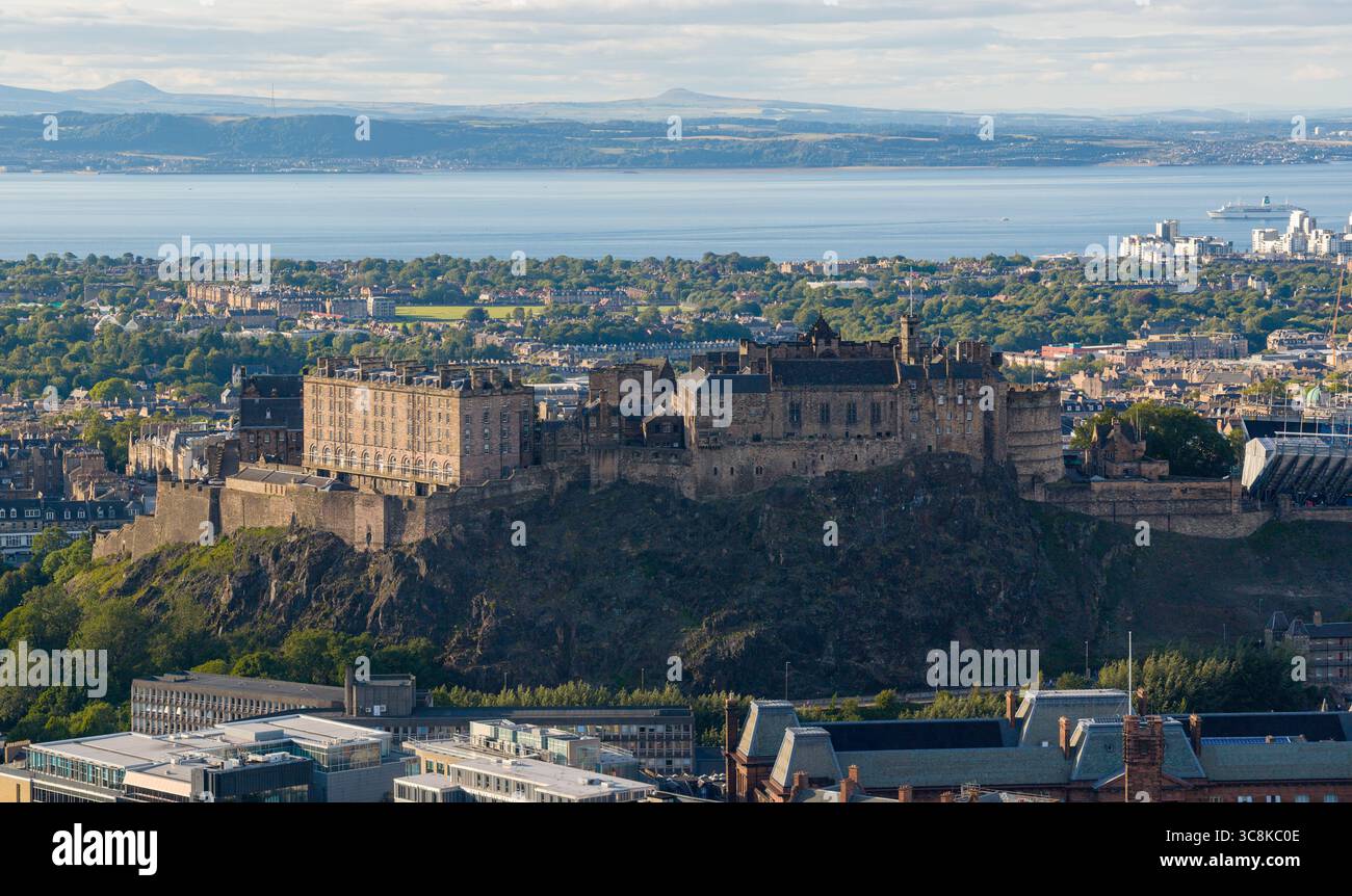 Luftbild der Stadt Edinburgh mit Edinburgh Castle Stockfoto