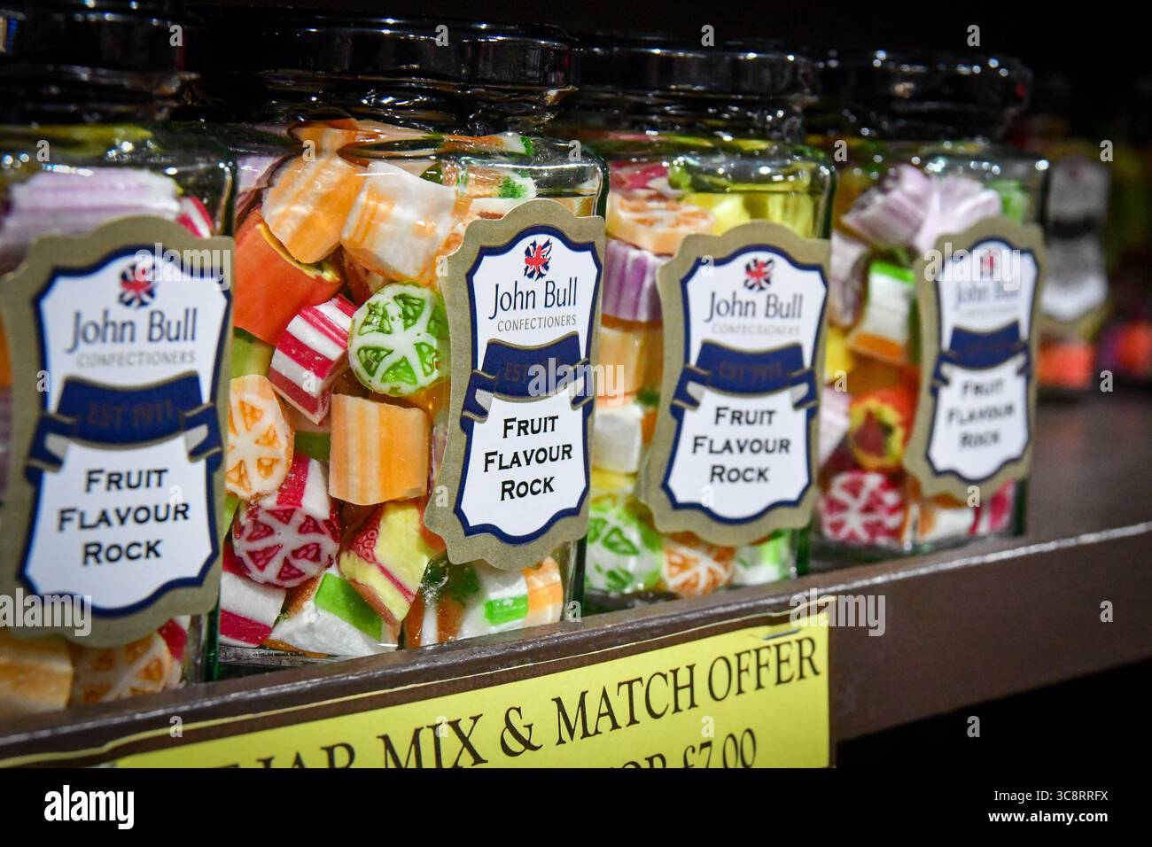 Felsen am Meer Stockfoto