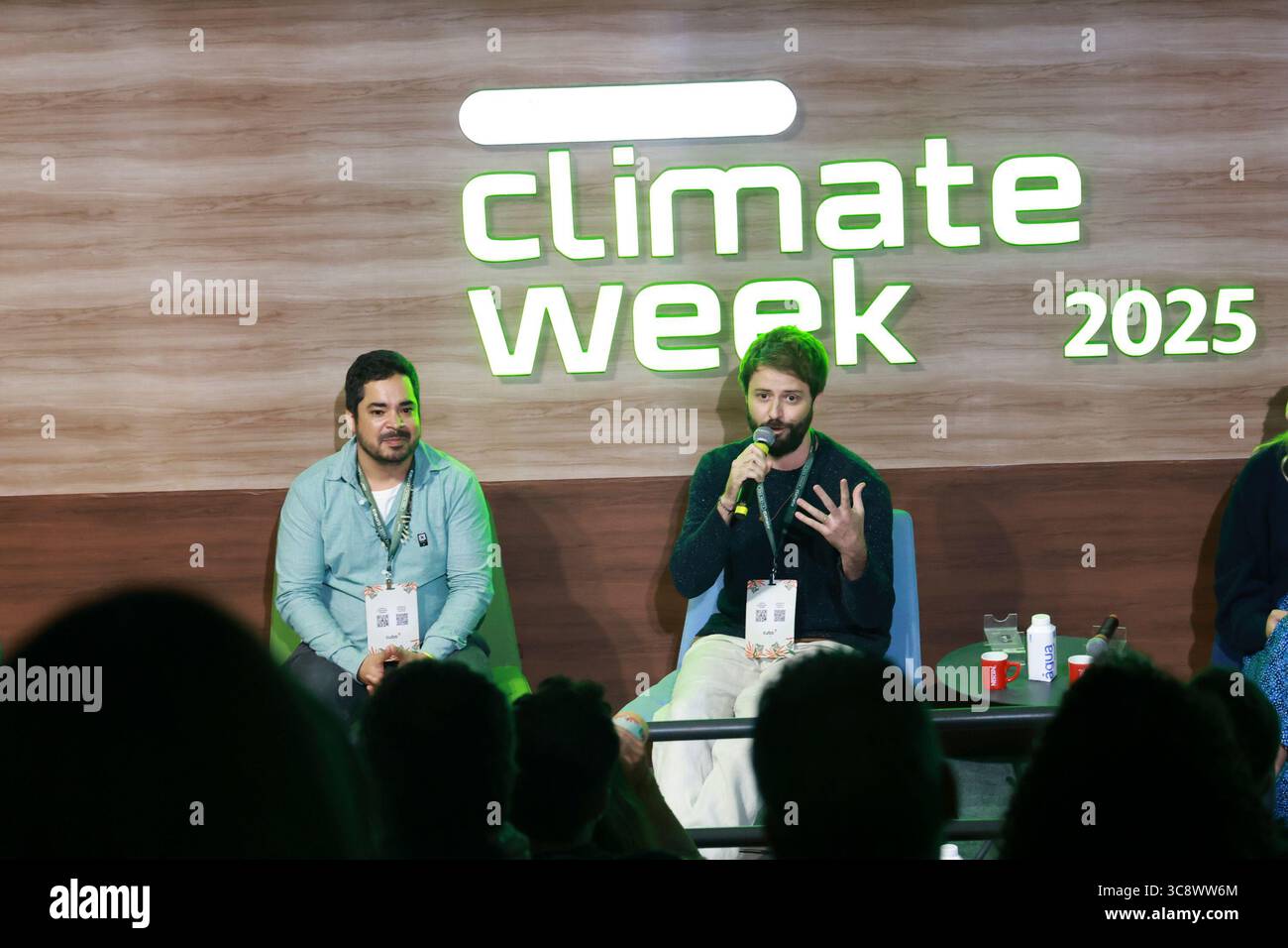 Sao Paulo, Sao Paulo, Brasilien. August 2025. Sao Paulo (SP), 4. August 2025 Ã¢â‚¬' Klimawoche/Cubo/SP Ã¢â‚¬' Biodata Panel: Eine neue strategische Grenze mit Julia Motte-Baumvol (Sorbonne Abu Dhabi), Leonardo Trevelin (ITV), Gabriel Nunes (Puxirum), Heitor Fipi (Bioflore), Chrissy Durkin (Landkarte des Lebens) und Emiliano Ramalho (Instituto Mamiraua), die sich für den Übergang zur CO2-Wirtschaft in Lateinamerika zum Thema eines der größten klimainnovation widmen. Vom 4. Bis 8. August veranstalten Unibanco und Cubo Itau zum zweiten Mal in Folge die Sao Paulo Climate Week, ins Stockfoto