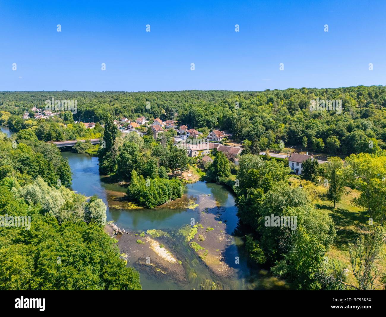 Bagneaux-sur-Loing, Canal du loing (Loing-Kanal), Département seine-et-Marne in der Region Île-de-France, Frankreich Stockfoto