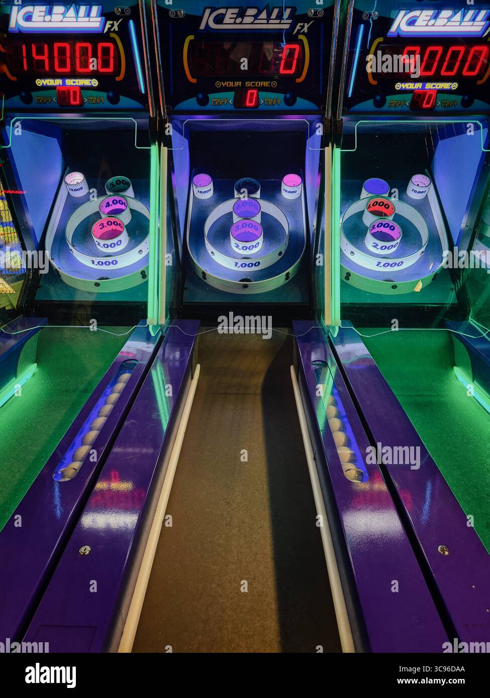 Arcade-Skee-Ball-Spiel - Smartphone-aufgenommenes Stockfoto