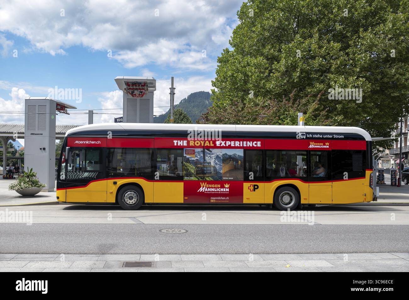 Postbus-Ladestationen, Interlaken, Kanton Bern, Schweiz Stockfoto