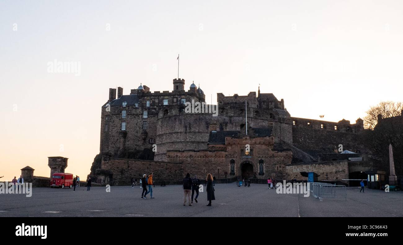 Edinburgh Schottland UK Castle Gardens Blumen Princes Street Gardens Blick von Edinburgh Castle Esplanade Stockfoto