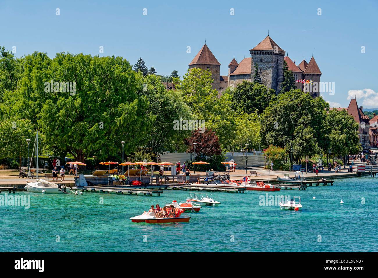 Annecy , Haute Savoie, Frankreich, Auvergne-Rhone-Alpes, Europa Annecy , Haute Savoie, Frankreich, Auvergne-Rhone-Alpes, Europa *** Annecy , Haute Savoie, Frankreich, Auvergne Rhone Alpes, Europe Annecy , Haute Savoie, Frankreich, Auvergne Rhone Alpes, Europa Stockfoto