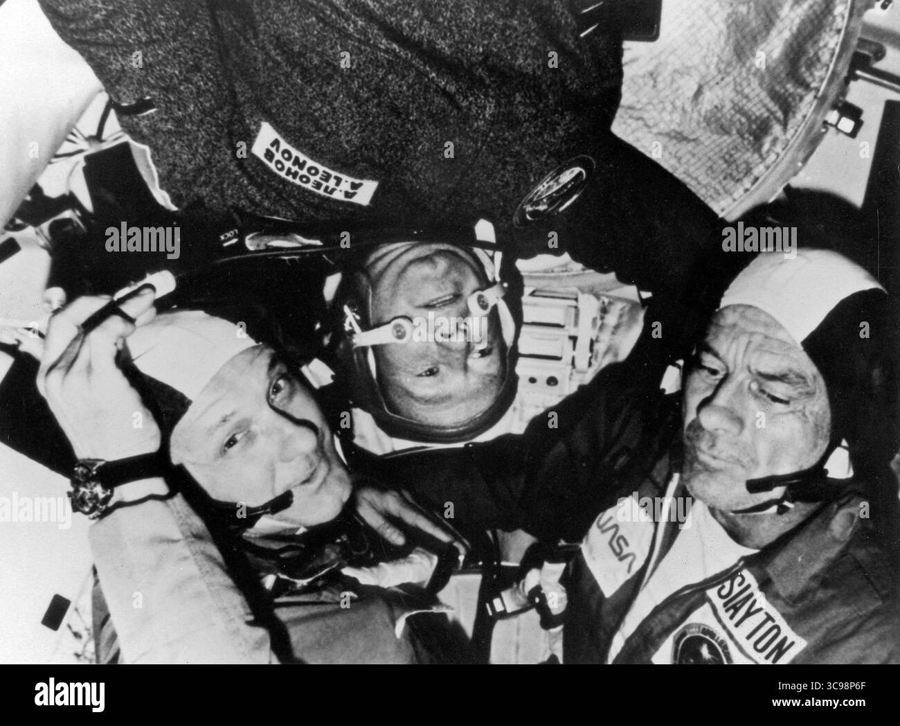 ERDE – 17. Juli 1975 – der letzte Start einer Saturn-Rakete erfolgte am 15. Juli 1975 im Rahmen des Apollo-Sojus-Testprojekts. Früher an dem Tag, ein Russe Stockfoto