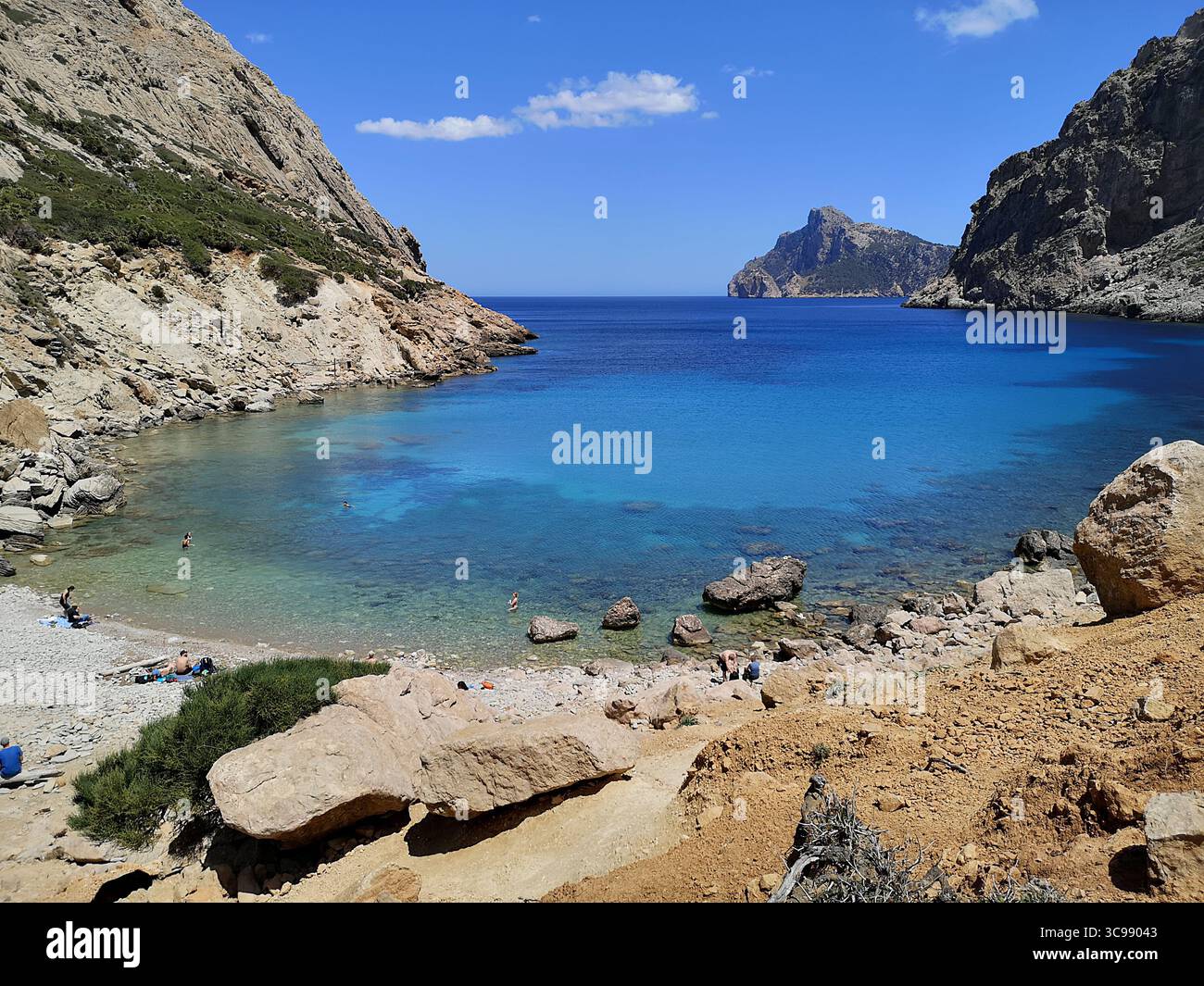 Cala de Boquer Bucht im Norden Mallorcas. Nur mit dem Boot oder einem Wanderweg über die Serra de Tramuntana von Puerto Pollensa aus erreichbar. Stockfoto