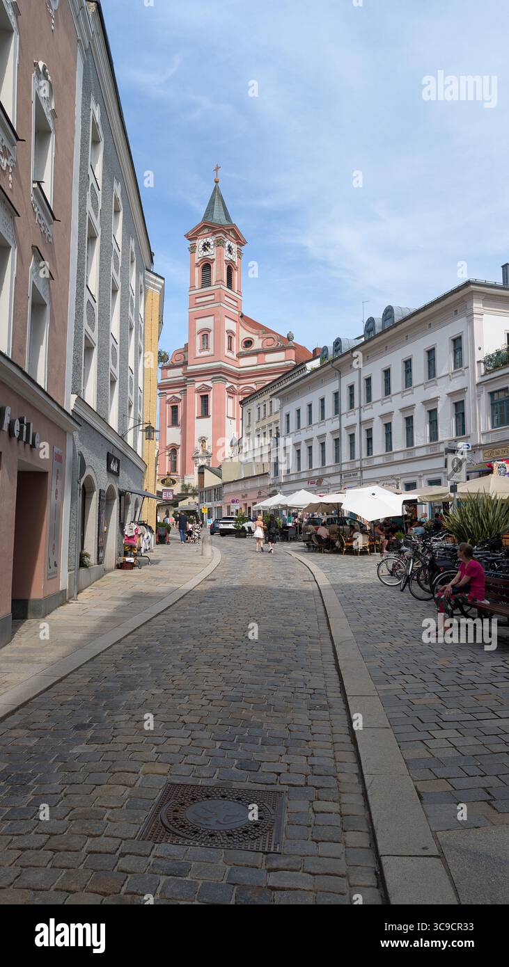St. Paul's Church Passau am Rande der Altstadt und Fußgängerzone. Stockfoto