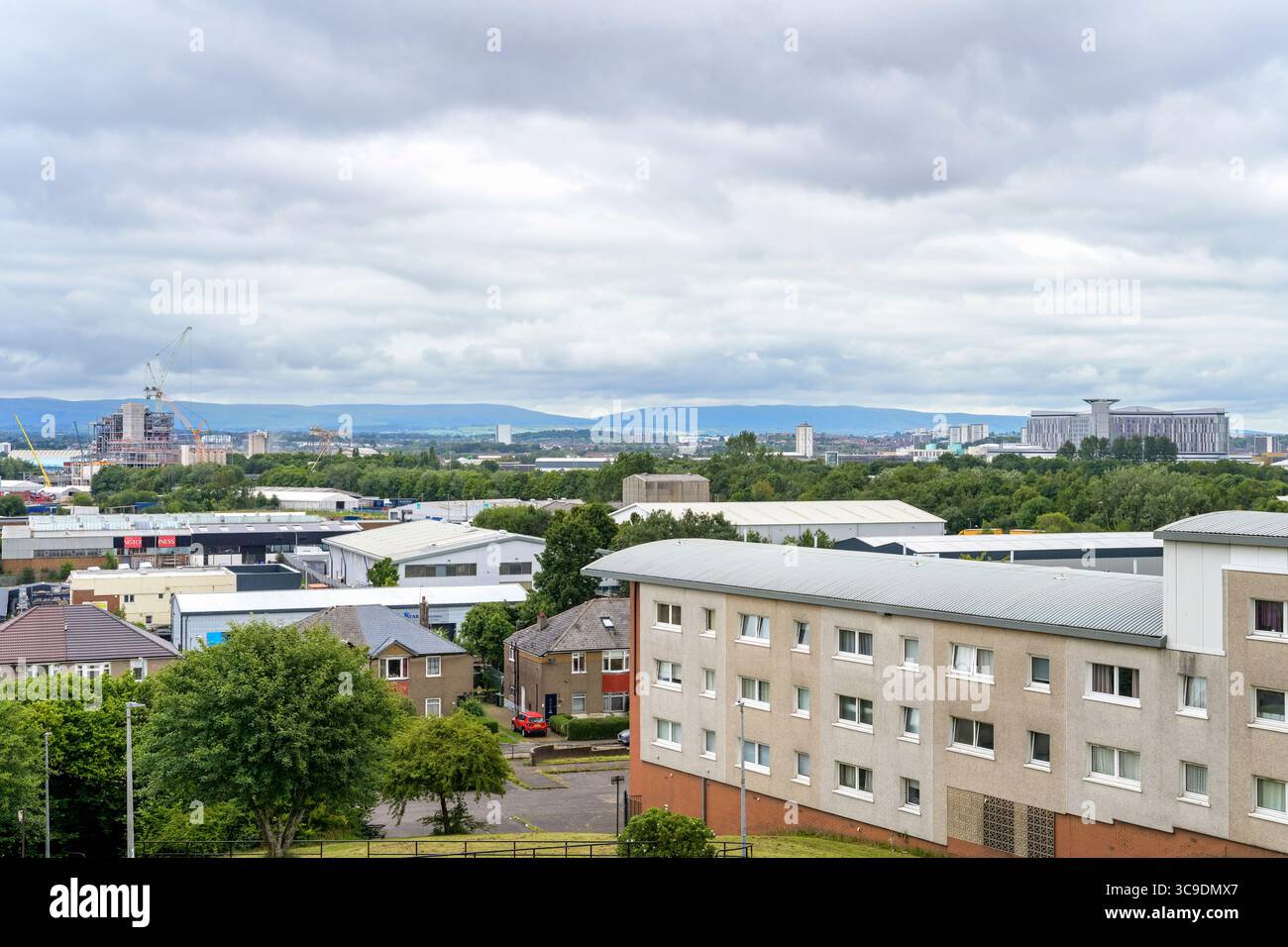 Bau des South Clyde Energy Centre Energy from Waste Facility in der Nähe des Queen Elizabeth Hospital and Housing, Cardonald, Glasgow, Schottland, Großbritannien Stockfoto
