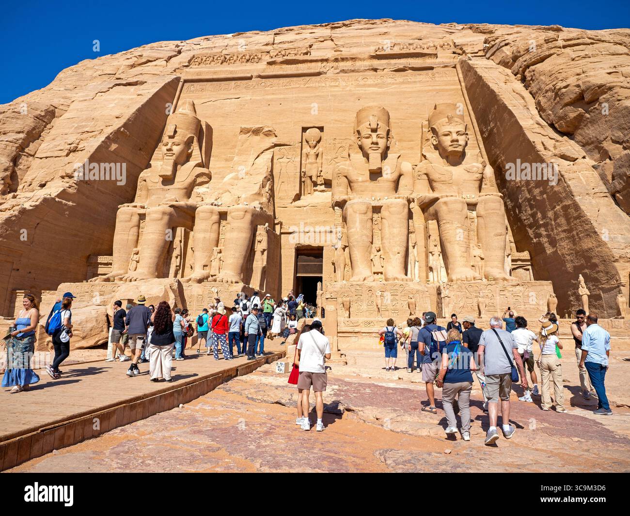Der große Tempel von Ramses II. In Abu Simbel Stockfoto