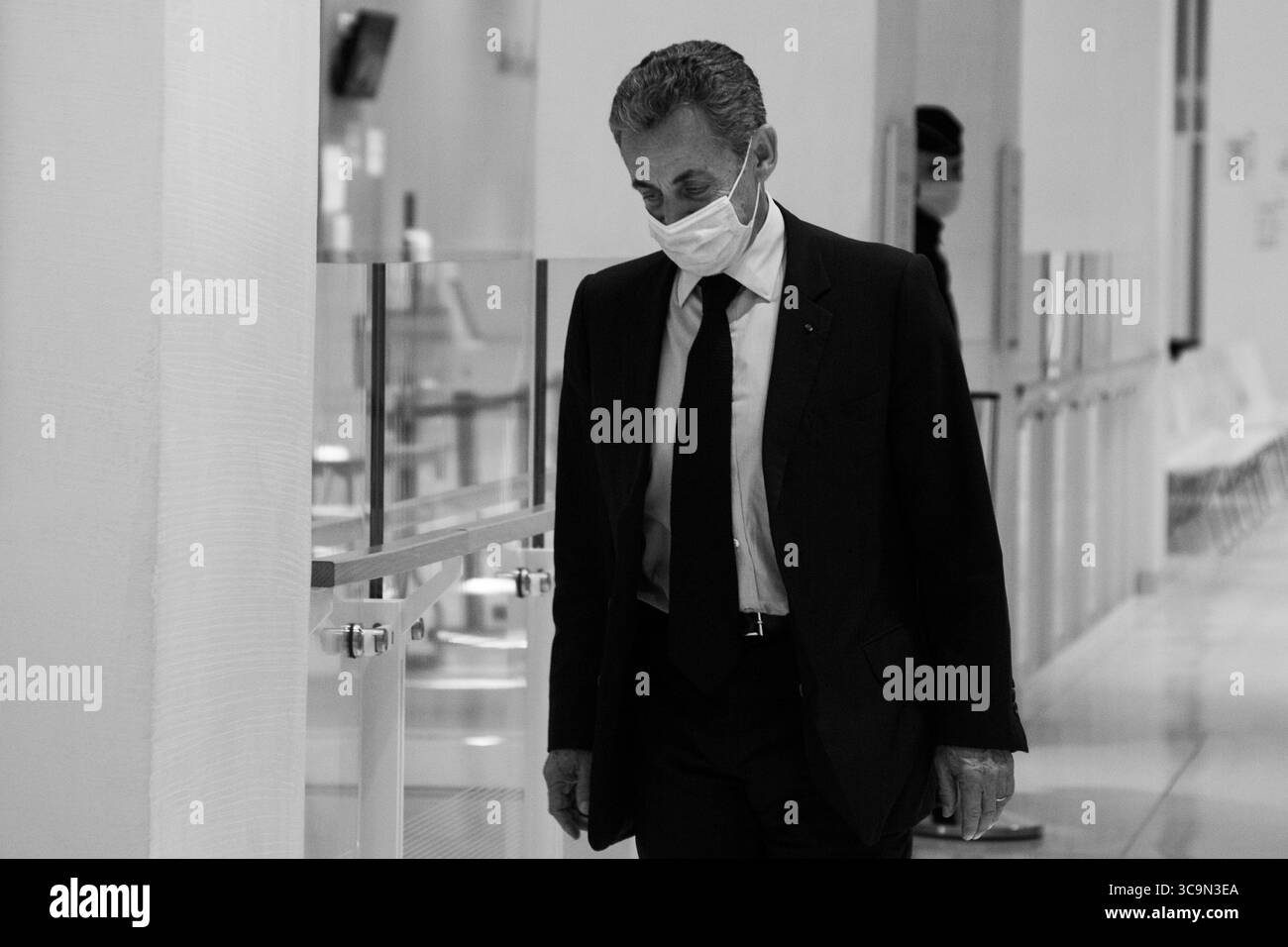 8. Dezember 2020, Paris, Ile-de-France (Region, Frankreich: Der ehemalige Präsident der Französischen Republik, Nicolas Sarkozy, während seines Prozesses, in dem er wegen Korruption und Einflussnahme angeklagt wird. (Bild: © Sadak Souici/ZUMA Press Wire) Stockfoto