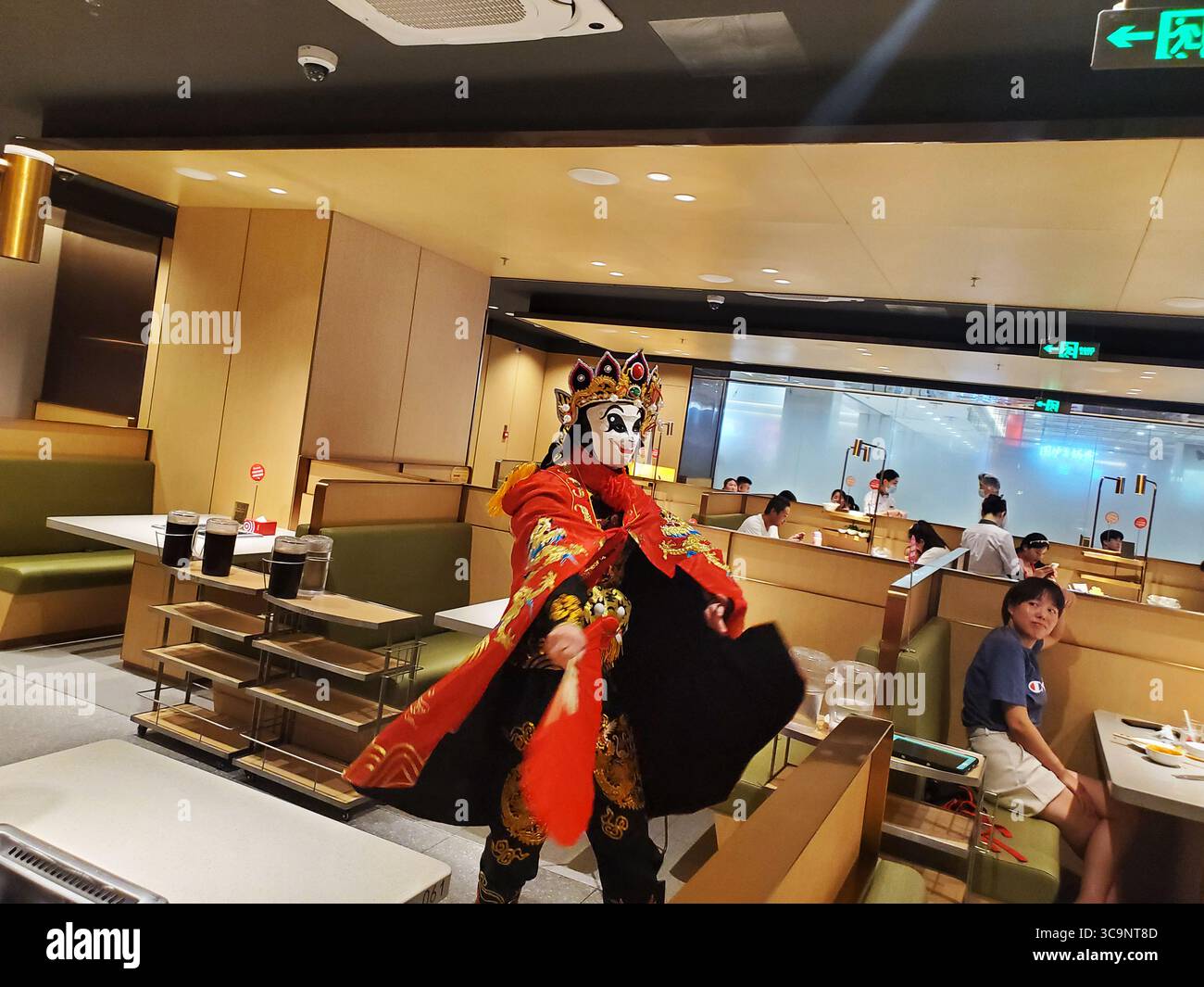 Die Show Mit Wechselnden Gesichtern Sorgt Für Ein Erstklassiges Kulinarisches Erlebnis Stockfoto