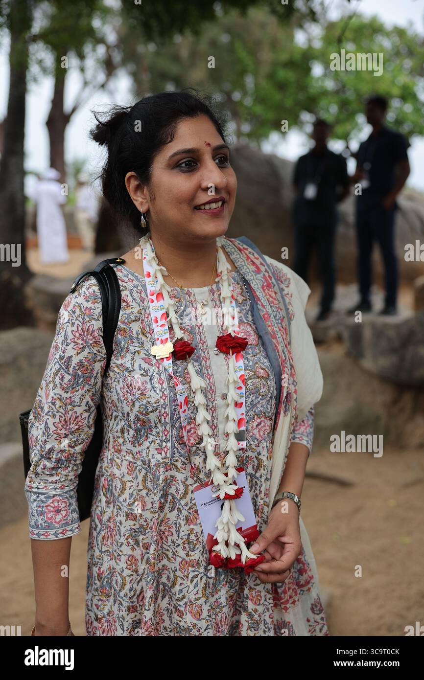 1. Februar 2023, New Delhi, Tamil Nadu, Indien: Die erste Phase des G20-Gipfels 2023, der am 1. Februar 2023 in Chennai, Indien, stattfand. â œThe Rolle der digitalen Technologien in Educationâ€.nach dem Gipfel wurden die Delikatessen nach Mamallapuram gebracht - um das Wunder der worldâ zu besuchen fünf Tempel fünf Rathas, Butterball und Landtempel. Es ist bekannt für seine Tempel und Denkmäler, die von der Pallava-Dynastie im 7. Und 8. Jahrhundert erbaut wurden. Der Ufertempel umfasst 3 reich verzierte Granitschreine. Krishnaâ Butterball ist ein massiver Felsblock, der auf einem kleinen Hügel in der Nähe des Ganesha Ratha Steintempels ausgeglichen ist Stockfoto