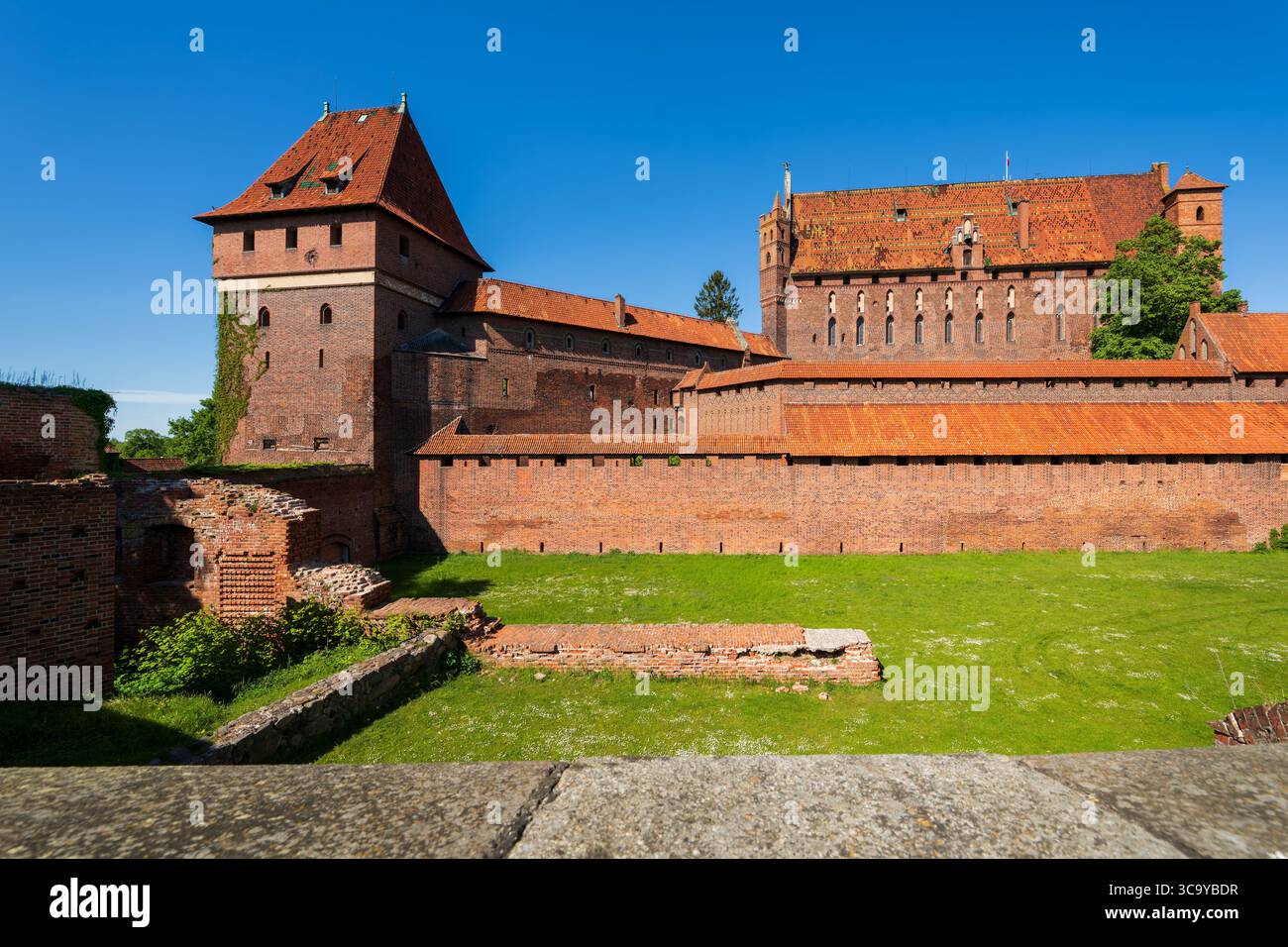 Malbork am Fluss Nogat die größte mittelalterliche Ziegelburg Polens. Stockfoto
