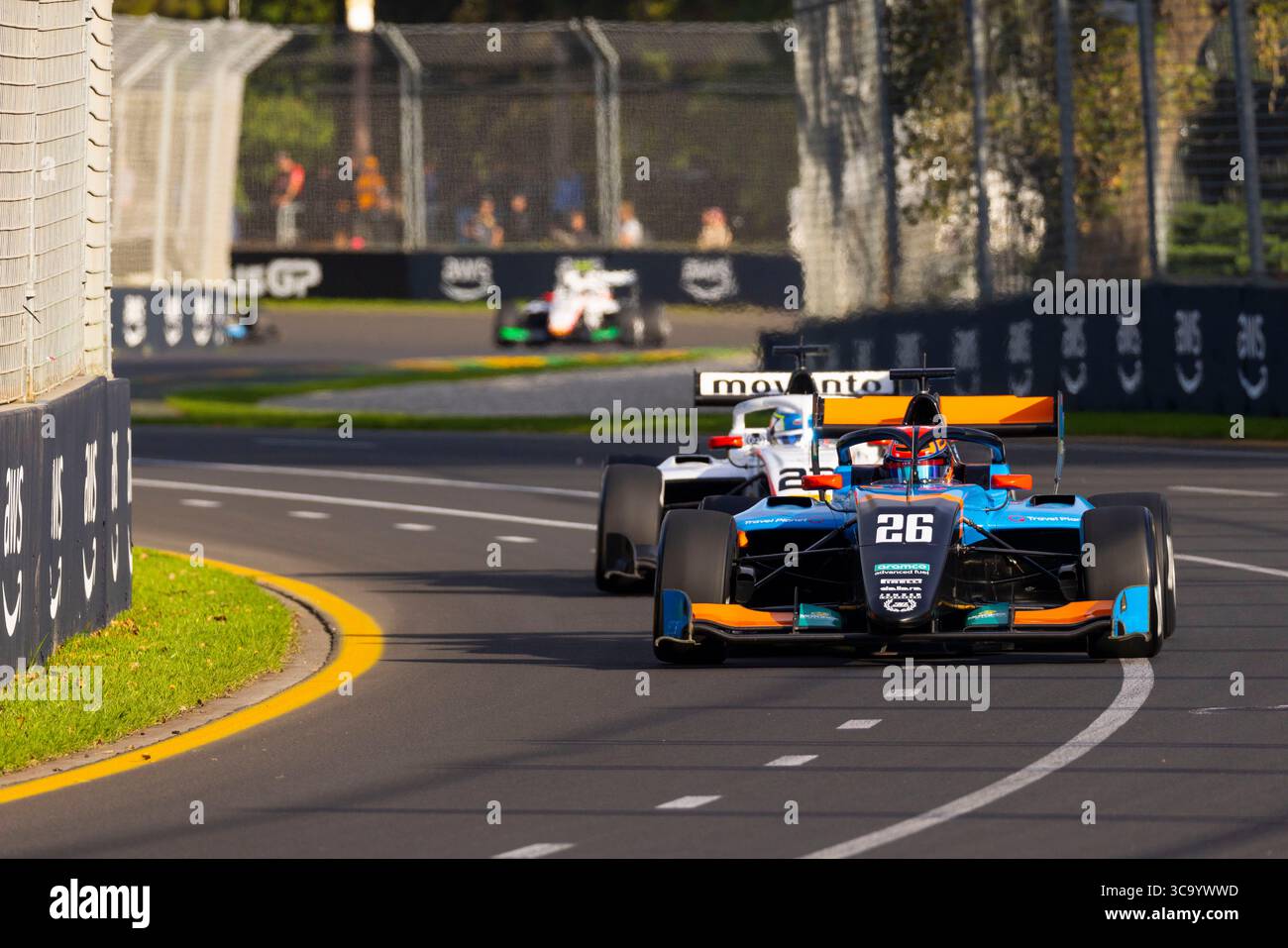 31. März 2023, Melbourne, Victoria, Australien: Nikita Bedrin aus Italien fuhr den Jenzer Motorsport (26) F3 während des Trainings beim Formel-1-Grand-Prix von Australien auf der Albert Park Grand Prix-Strecke am 31. März 2023. (Kreditbild: © George Hitchens/SOPA Images via ZUMA Press Wire) Stockfoto