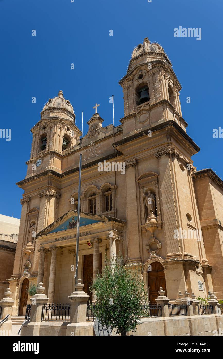 Die Kirche unserer Lieben Frau von Mount Carmel 1959 in Triq Manoel de Vilhena, Gżira, Malta. Stockfoto