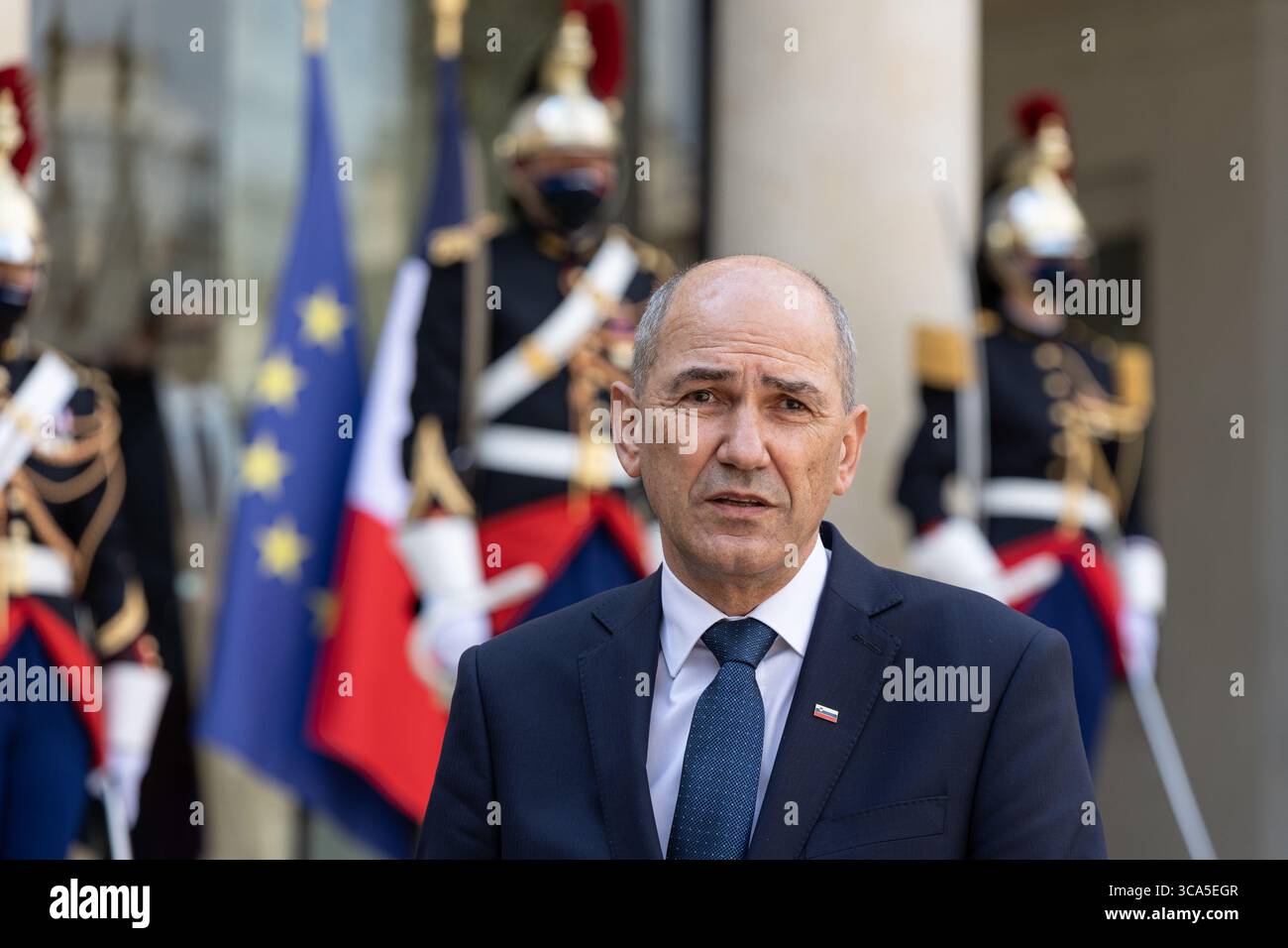 April 2021, Paris, Ile-de-France (Region, Frankreich: Arbeitsessen zwischen dem Präsidenten der Republik, Herrn Emmanuel MACRON, und dem Premierminister der Republik Slowenien, Herrn Janez JANSA, am Donnerstag, den 29. April 2021 (Foto: © Sadak Souici/ZUMA Press Wire) Stockfoto