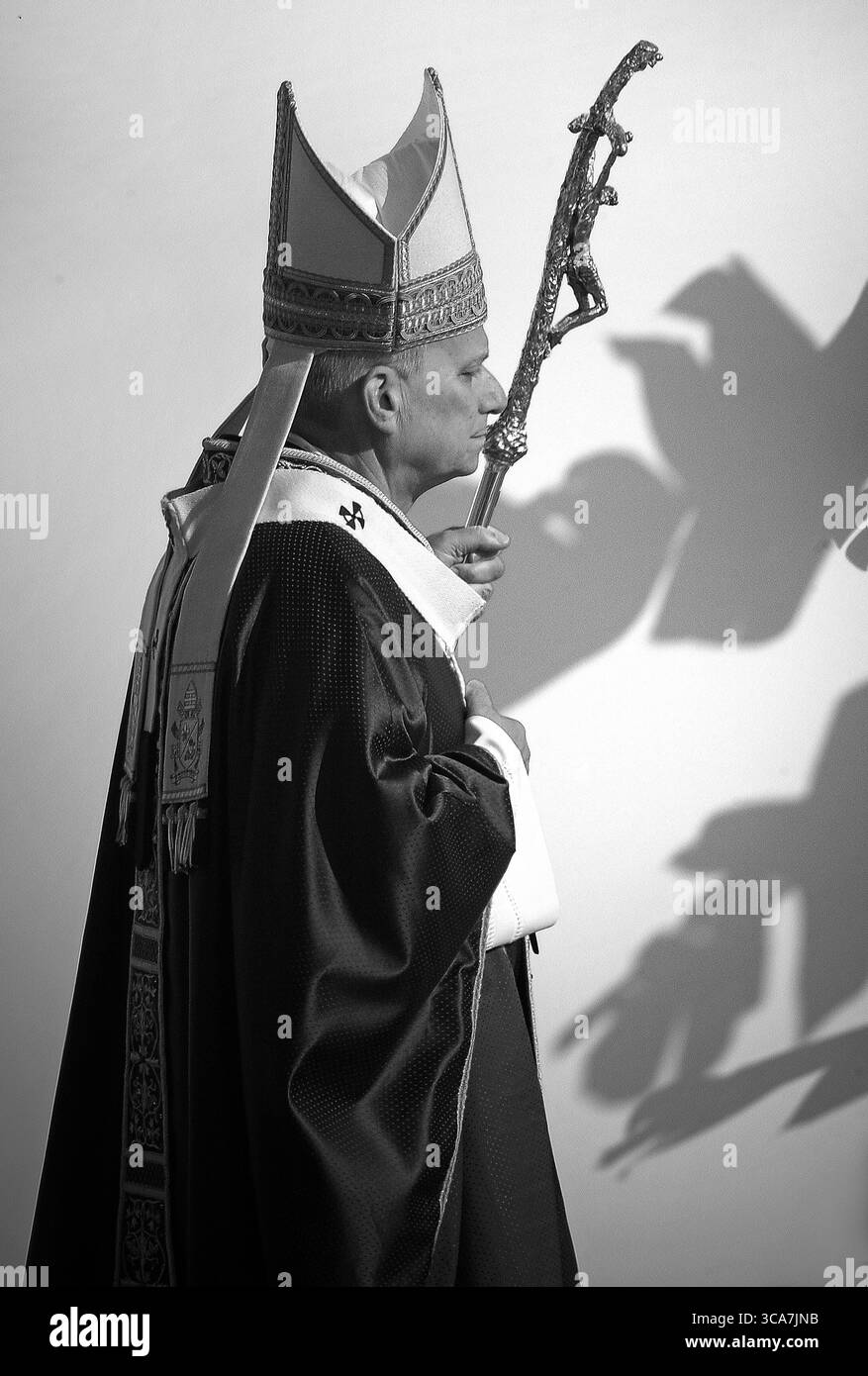 Tor Vergata, Rom, Italien. August 2025. ROM, ITALIEN - 3. AUGUST: Papst Leo XIV. Führt am 3. August 2025 die Abschlussmesse des Jubeljahres in Tor Vergata, Rom, Italien. Quelle: dpa/Alamy Live News Stockfoto