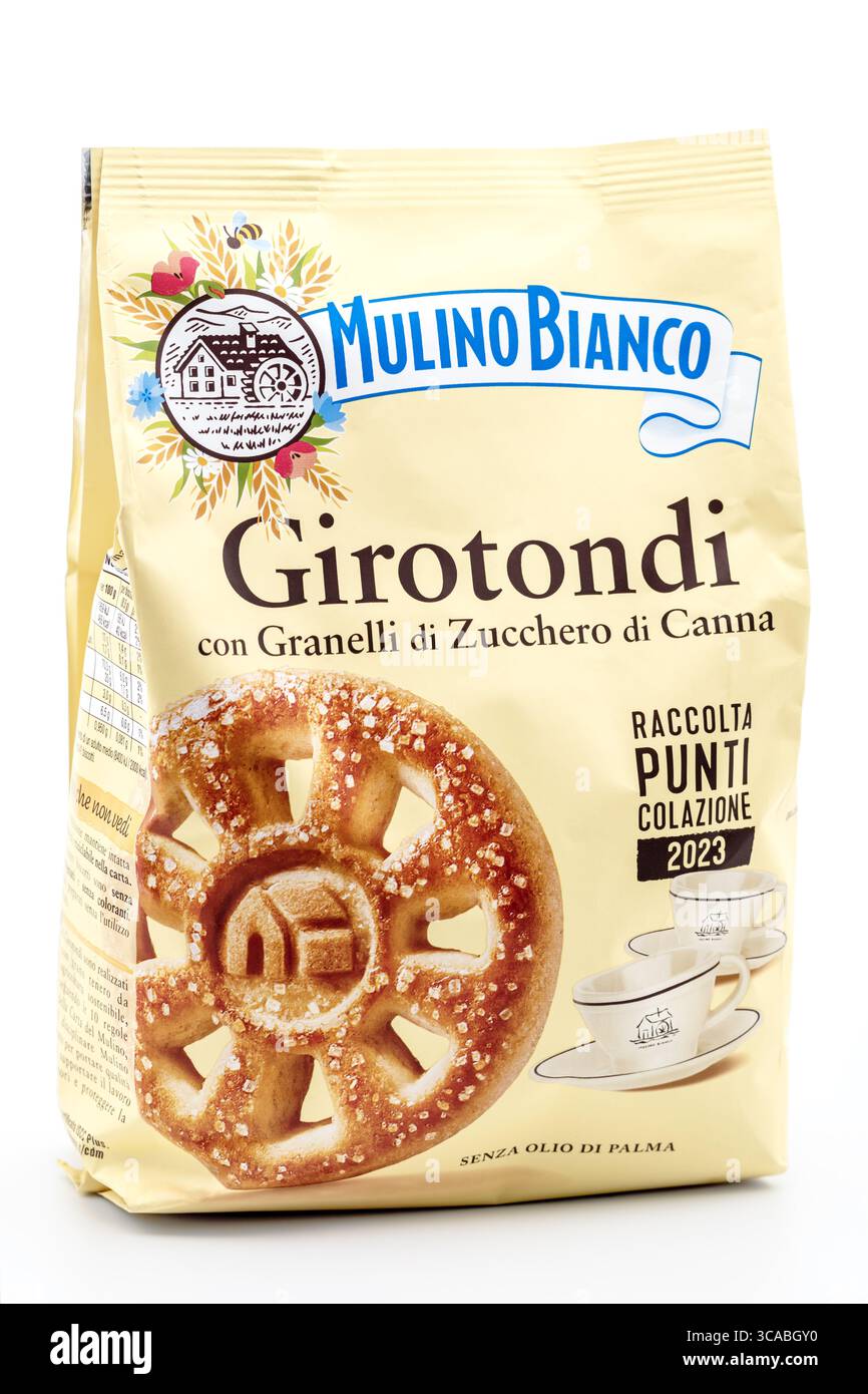 Barilla Mulino Bianco Girotondi, Packung Kekse auf weißem Hintergrund Stockfoto
