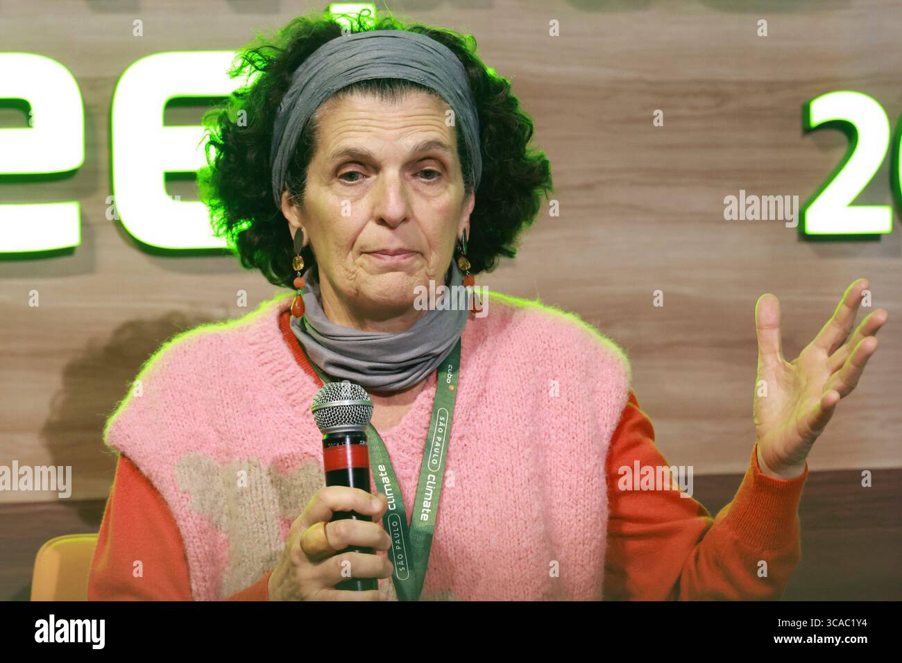 Sao Paulo, Sao Paulo, Brasilien. August 2025. Sao Paulo (SP), 6. August 2025 Ã¢â‚¬ Klimawoche/Cubo/SP: Teresa Bracher (Taquari vivo Institut), während der Podiumsdiskussion; die Pantanal als Erhaltungshorizont, Sao Paulo Klimawoche 2025, die Veranstaltung findet vom 4. Bis 8. August statt, Unibanco und Cubo Itau halten sie zum zweiten Mal im Hauptsitz von Cubo Itau in Vila Olimpia, Sao Paulo, Sao Paulo, diesen Mittwoch, 6. August 2025, statt. (Foto: Leco Viana/Thenews2/Zumapress) (Foto: © Leco Viana/TheNEWS2 via ZUMA Press Wire) NUR REDAKTIONELLE VERWENDUNG! Nicht für kommerzielle ZWECKE! Stockfoto