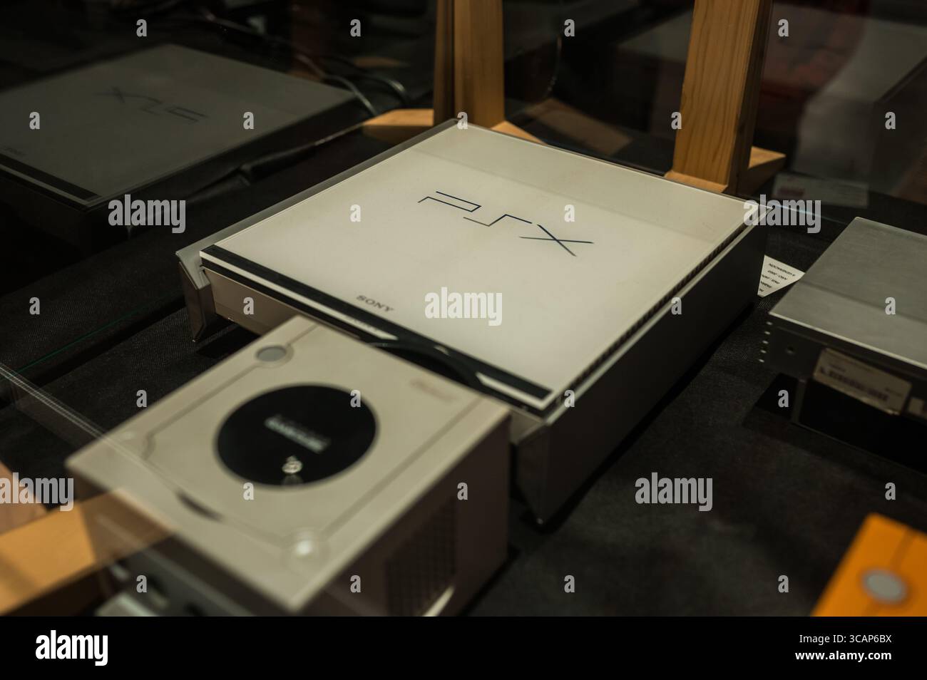 29. Dezember 2023, Saragossa, Spanien: Retro Gamer 2023, eine Veranstaltung, bei der Besucher mehr als 100 originale Spielautomaten genießen können, die große Arkaden nachahmen, die Sie in die 80er Jahre bringen, Saragossa, Spanien (Credit Image: © Nano Calvo / Vwpics/VW Pics via ZUMA Press Wire) Stockfoto