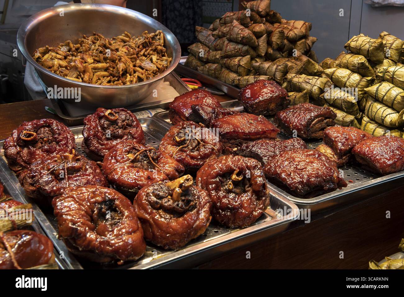 Street Food, Sichuan Küche, Zhujiajiao Wasserstadt, Shanghai, Volksrepublik China Stockfoto
