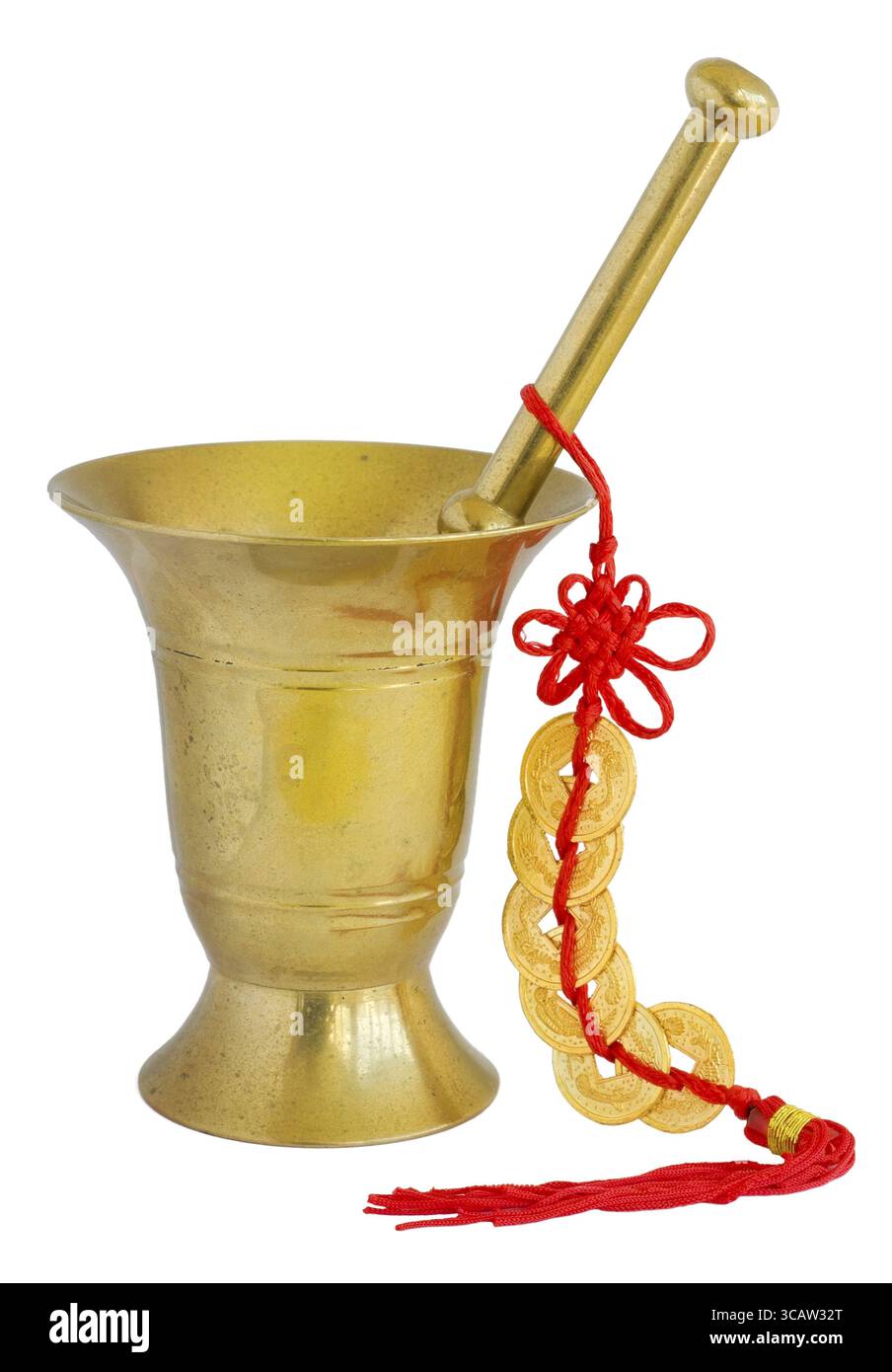 Bronze Retro chinesischer Pistill Mörser und Goldmünzen isoliert. Der Mondhase hat einen Stößel und einen Mörser, in dem ein Unsterblichkeitselixier im Chi gemischt wird Stockfoto