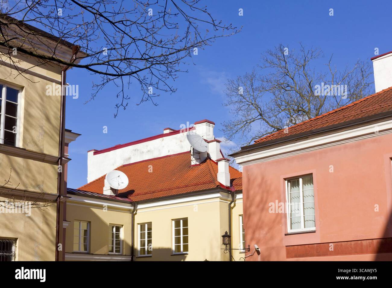 Rote Ziegeldächer gemeinfrei der Geschichte der alten europäischen Stadt Reisen Konzept Teil 2. Sonnigen Frühlingstag Stockfoto