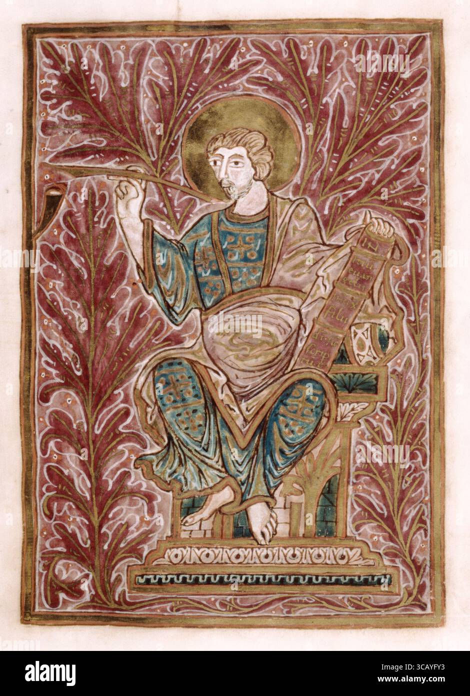 Mittelalterliche Handschrift von Markus dem Evangelisten, sitzend und in der Hand einer Rolle mit lateinischem Text, eingerahmt von üppigen burgunderroten und goldenen Akanthusblattdekorationen. Gekleidet in kunstvoll gemusterte Gewänder mit Halo, bewegt er sich mit einem Schreibstift nach oben. Von den vier Evangelisten, um 950. Aufgeführt in de Ricci, Census of Medieval and Renaissance Manuscripts in the United States and Canada, Eintrag 1315. Stockfoto Mittelalterliche Handschrift von Markus dem Evangelisten, sitzend und in der Hand einer Rolle mit lateinischem Text, eingerahmt von üppigen burgunderroten und goldenen Akanthusblattdekorationen. Gekleidet in kunstvoll gemusterte Gewänder mit Halo, bewegt er sich mit einem Schreibstift nach oben. Von den vier Evangelisten, um 950. Aufgeführt in de Ricci, Census of Medieval and Renaissance Manuscripts in the United States and Canada, Eintrag 1315. Stockfoto