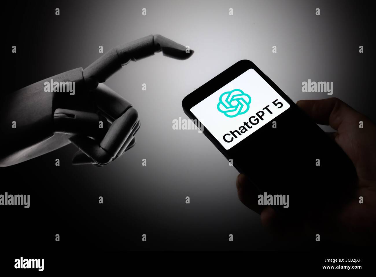 Brüssel, Belgien August 2025. Das ChatGPT 5-Logo wird auf einem Mobiltelefon angezeigt, OpenAI kündigte GPT-5 an, sein neuestes und fortschrittlichstes KI-Modell. In dieser Abbildung zu sehen.aufgenommen in Brüssel, Belgien, am 7. August 2025. (Jonathan Raa/SIPA USA) *** ausschließlich für redaktionelle Nachrichten *** Credit: SIPA USA/Alamy Live News Stockfoto