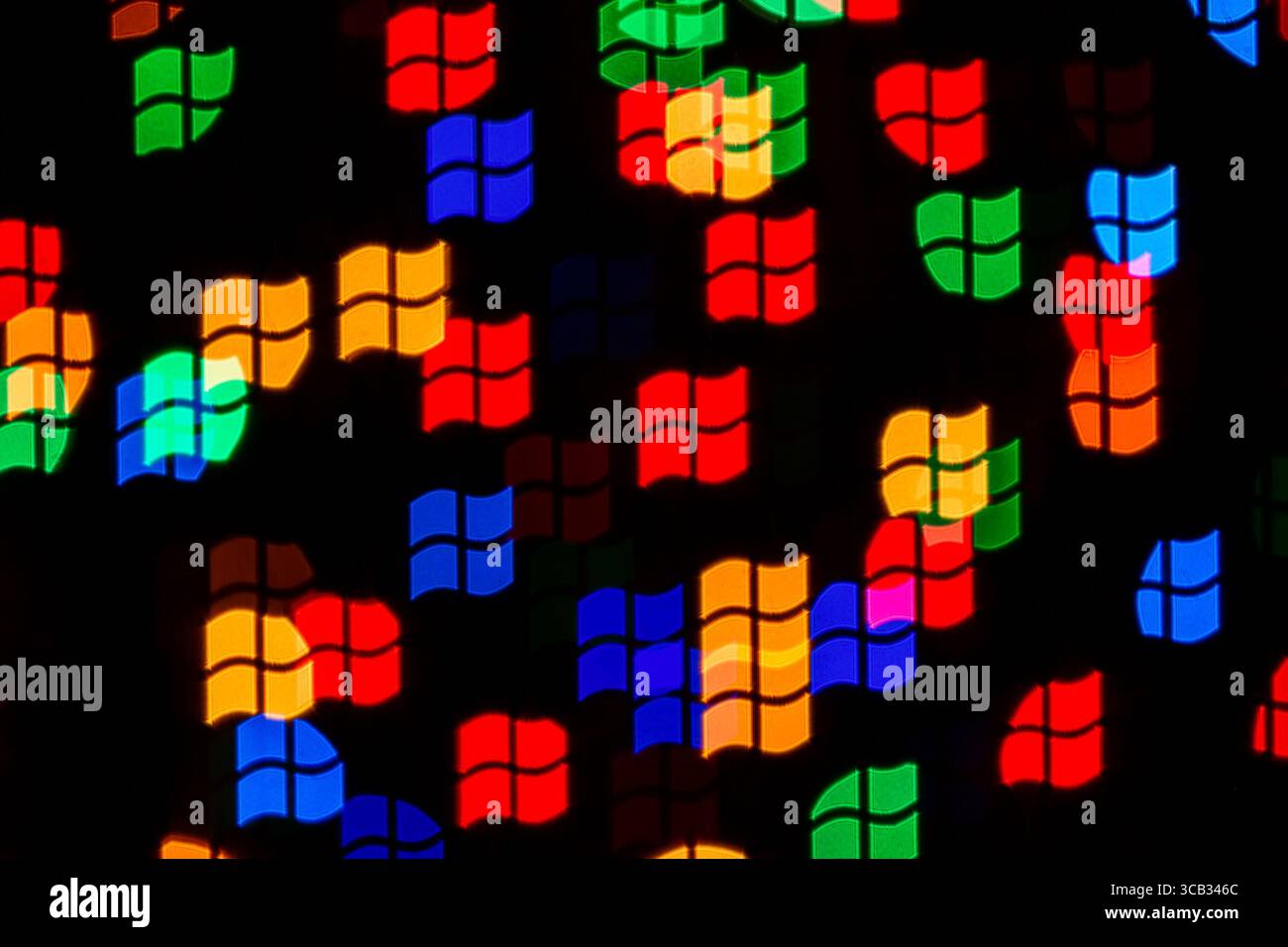 Moskau, Russland - Januar 2021: Retro-Logo des Microsoft Windows-Betriebssystems abstrakter Bokeh-Hintergrund Stockfoto