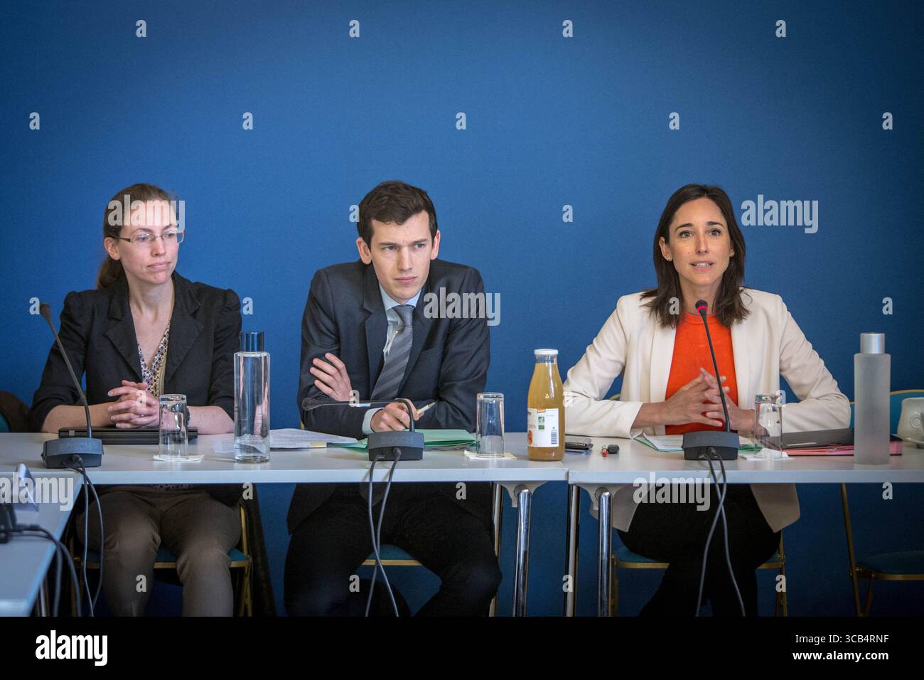 11. Juni 2019: Paris, Frankreich - Brune Poirson, Staatssekretär für ökologische und Solidaritätsfragen im Bereich des Übergangs, empfängt die führenden Vertreter der Fastfood-Ketten in Frankreich für die Entsorgung ihrer Abfälle. (Bild: © Sadak Souici/ZUMA Press Wire) Stockfoto